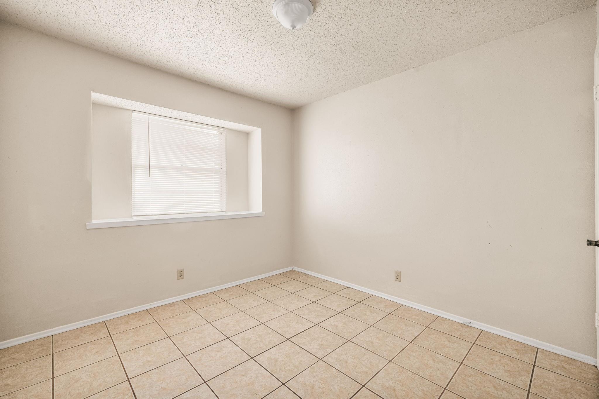 4310 Valleybrook