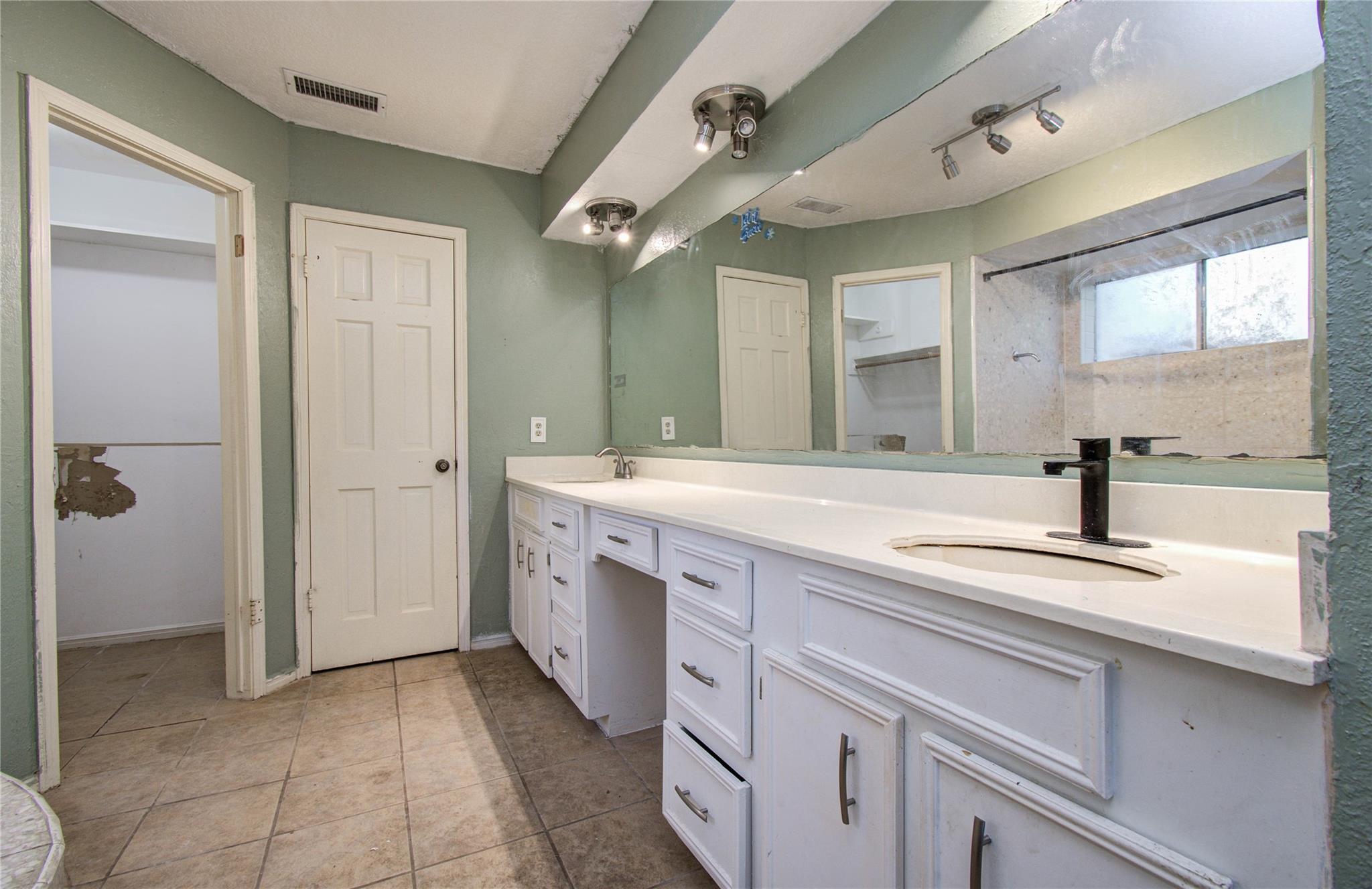 17202 Abby Lane