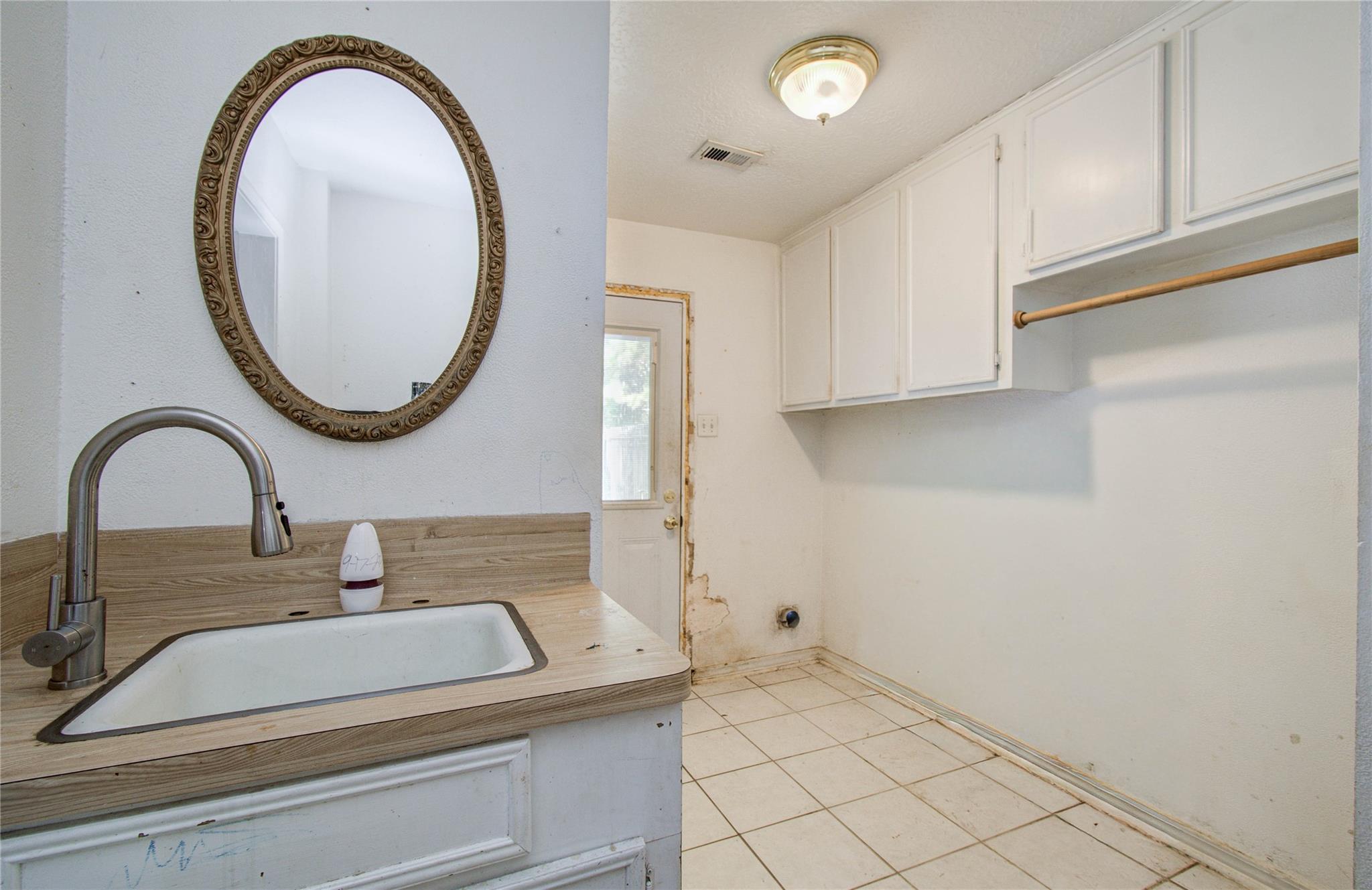 17202 Abby Lane