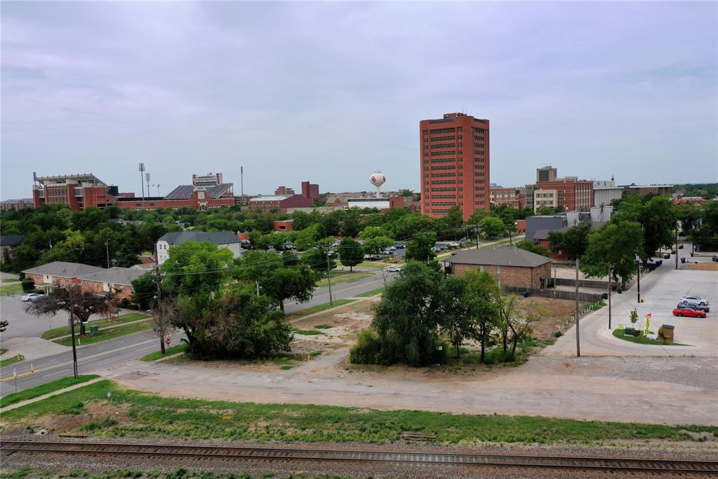 401 E Boyd Street Unit: 403