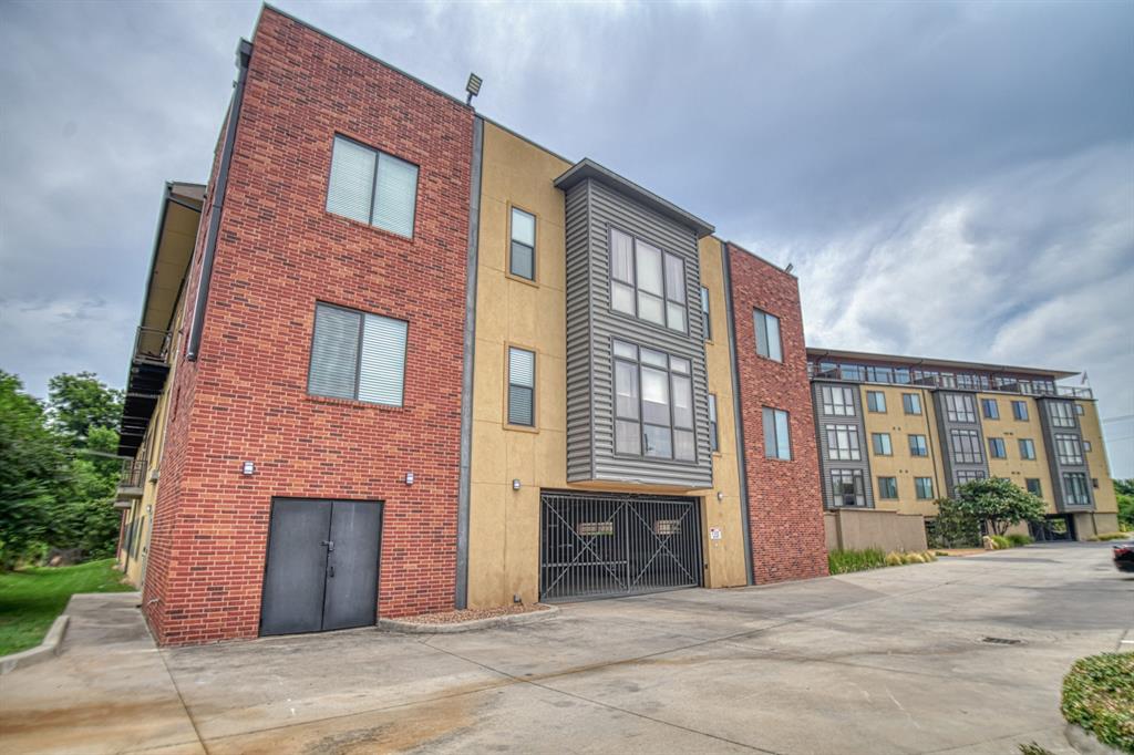 401 E Boyd Street Unit: 403