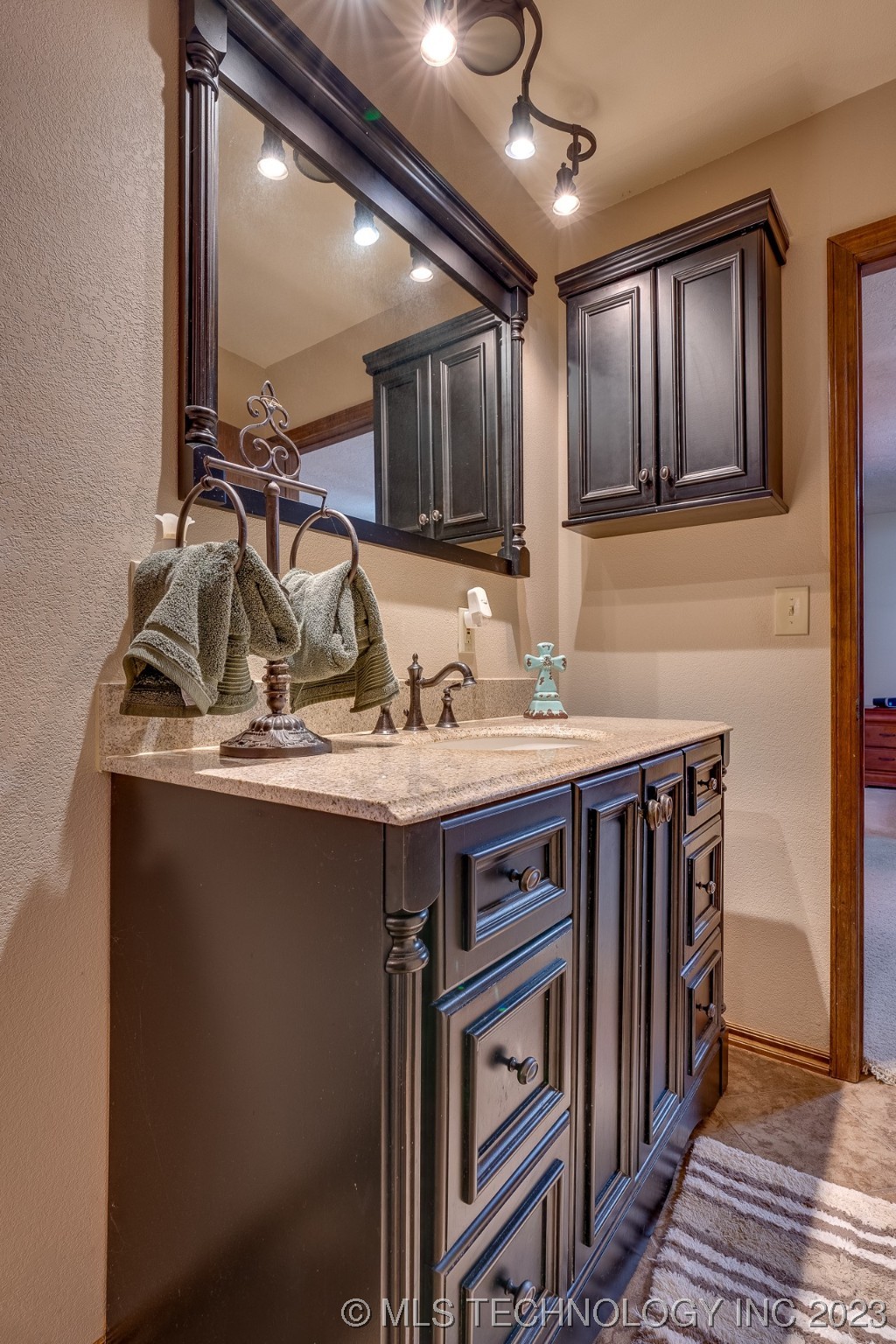 18372 E County Road 1550