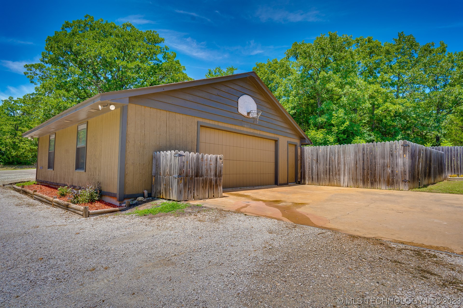 18372 E County Road 1550