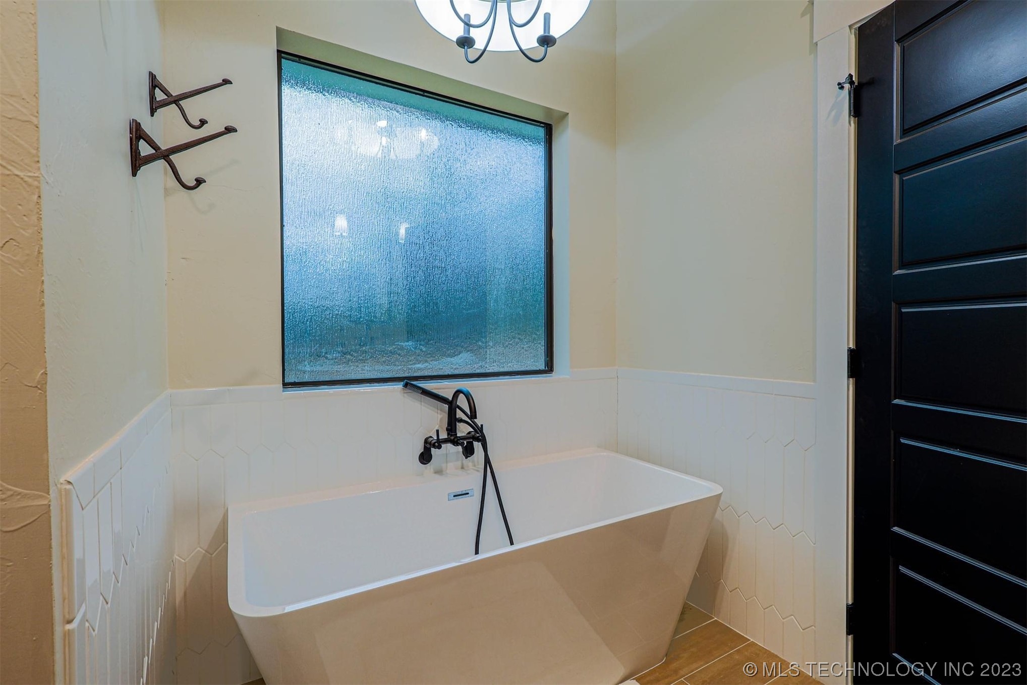 16463 County Road 3600