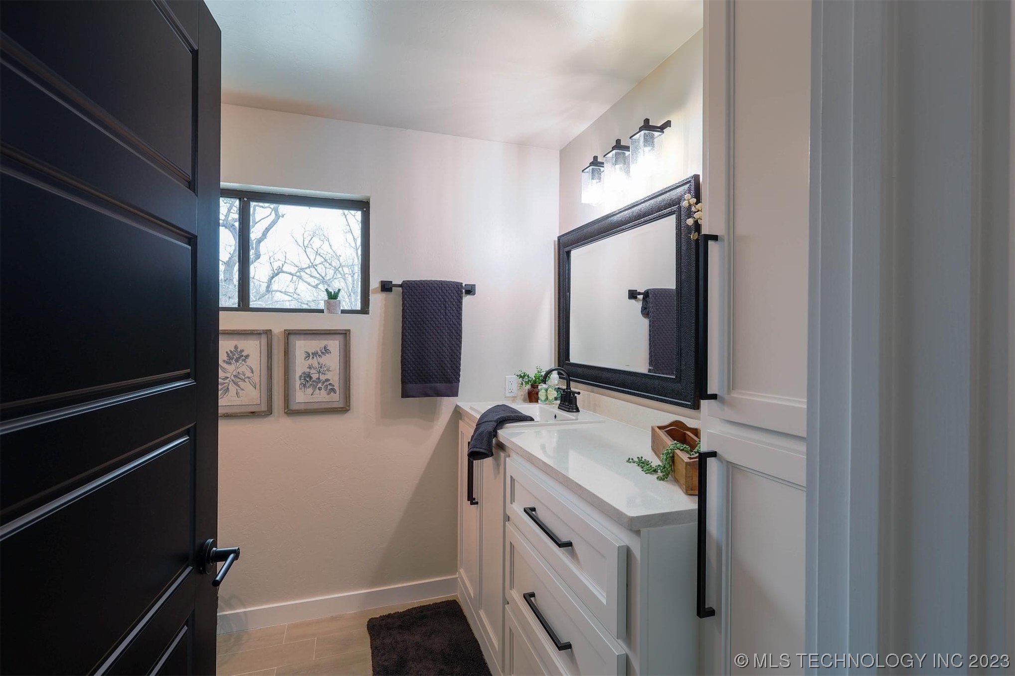 16463 County Road 3600