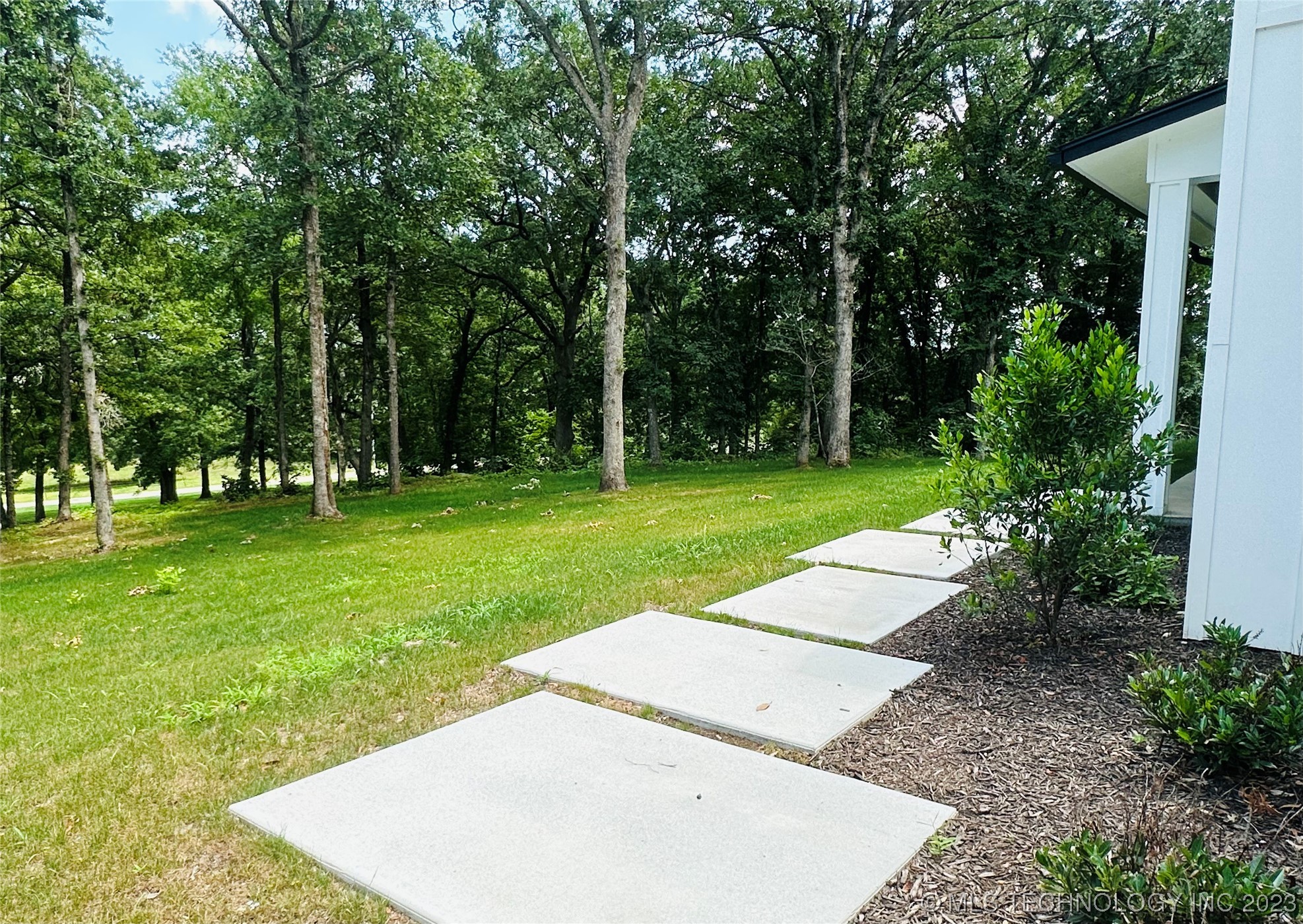 16463 County Road 3600