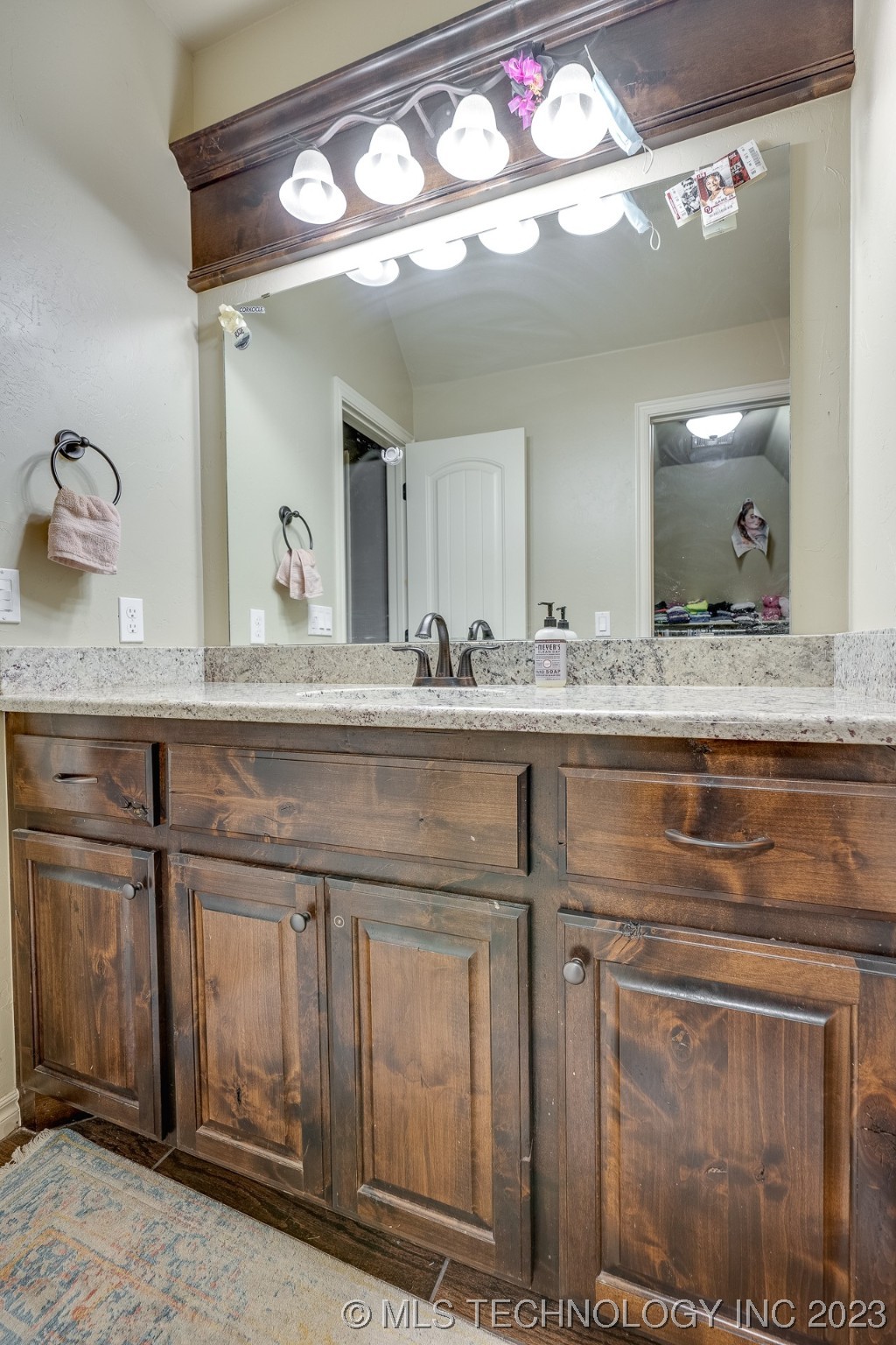 18315 County Road 1557