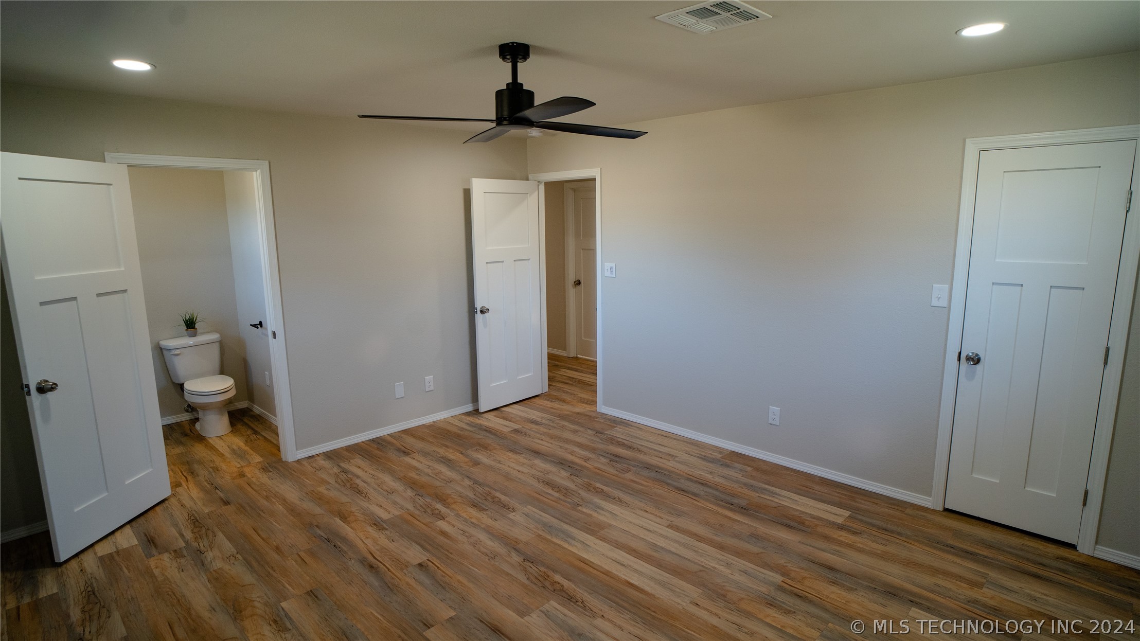 2528 Arlington Boulevard