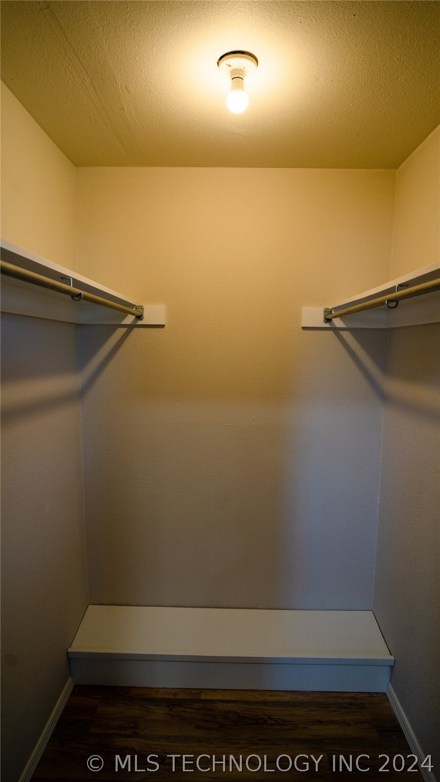 2528 Arlington Boulevard