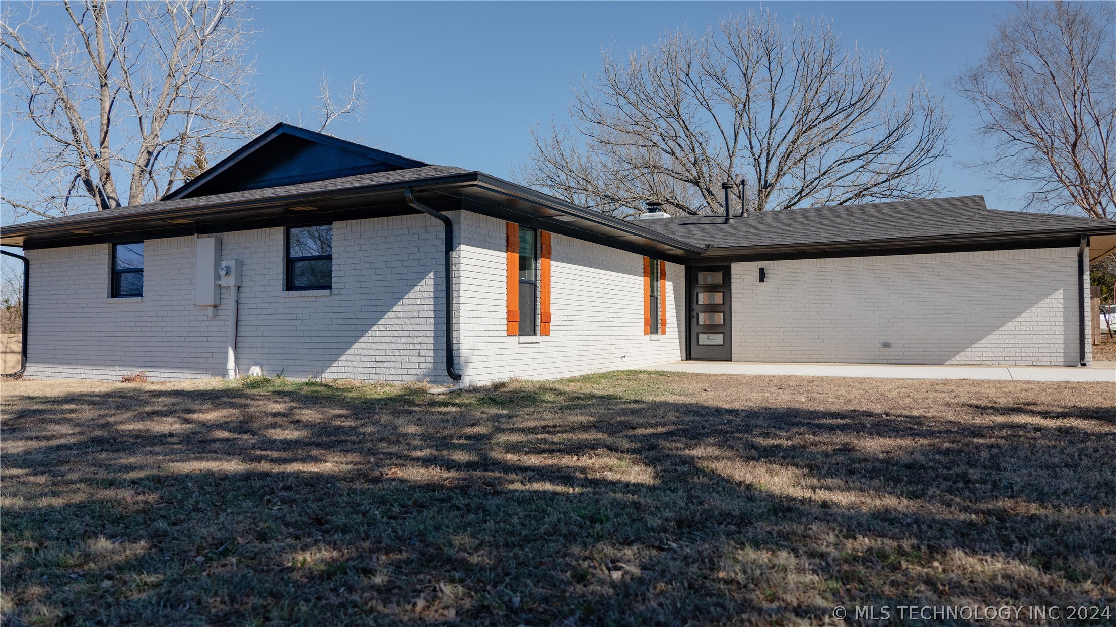 2528 Arlington Boulevard