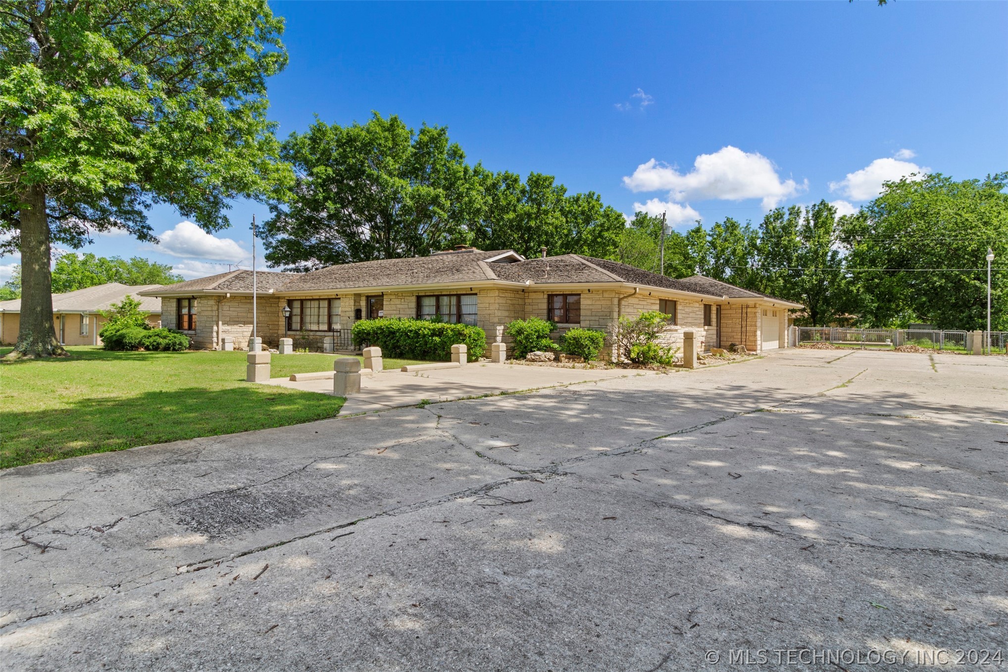 1609 Arlington Street