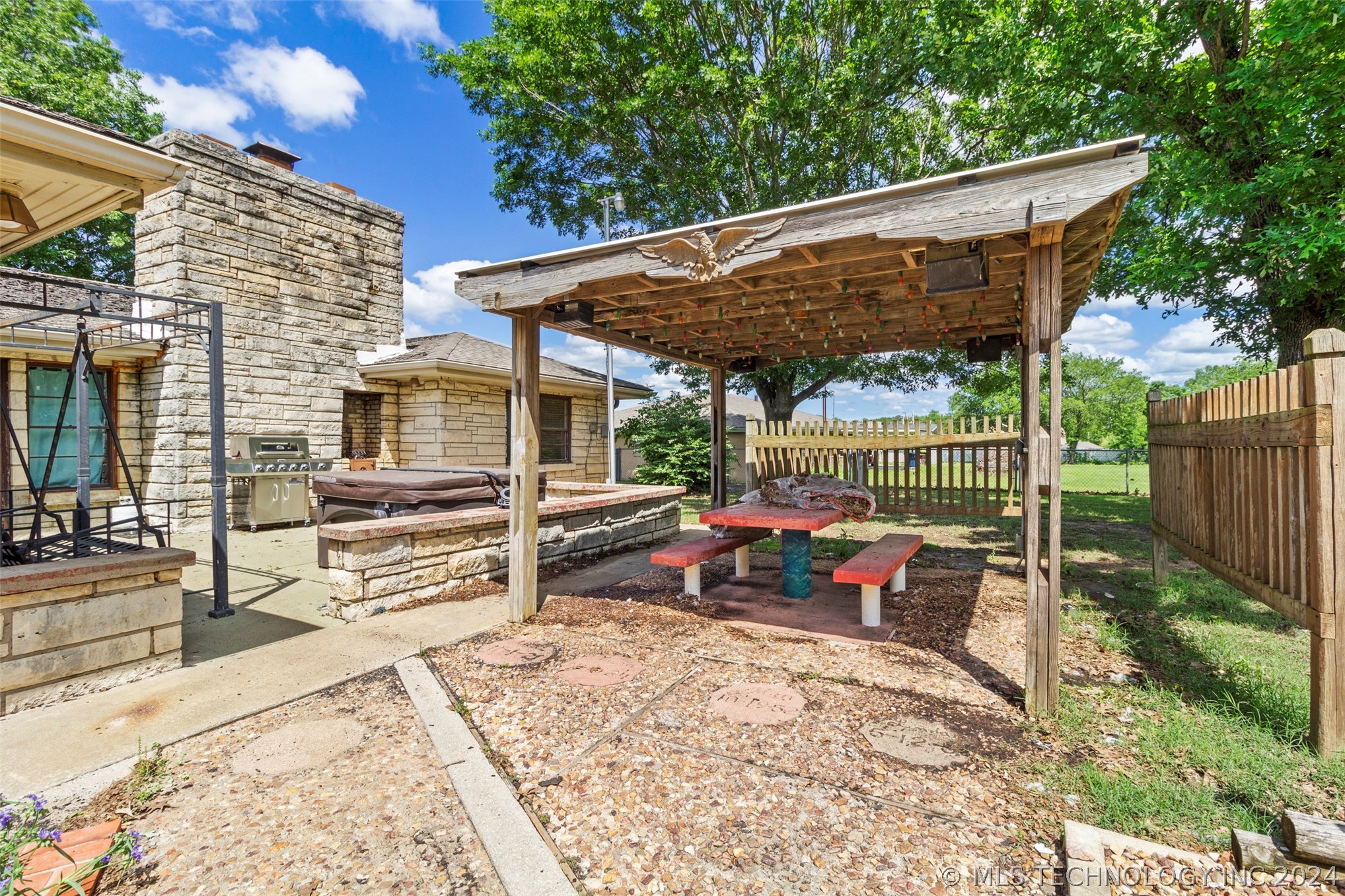 1609 Arlington Street