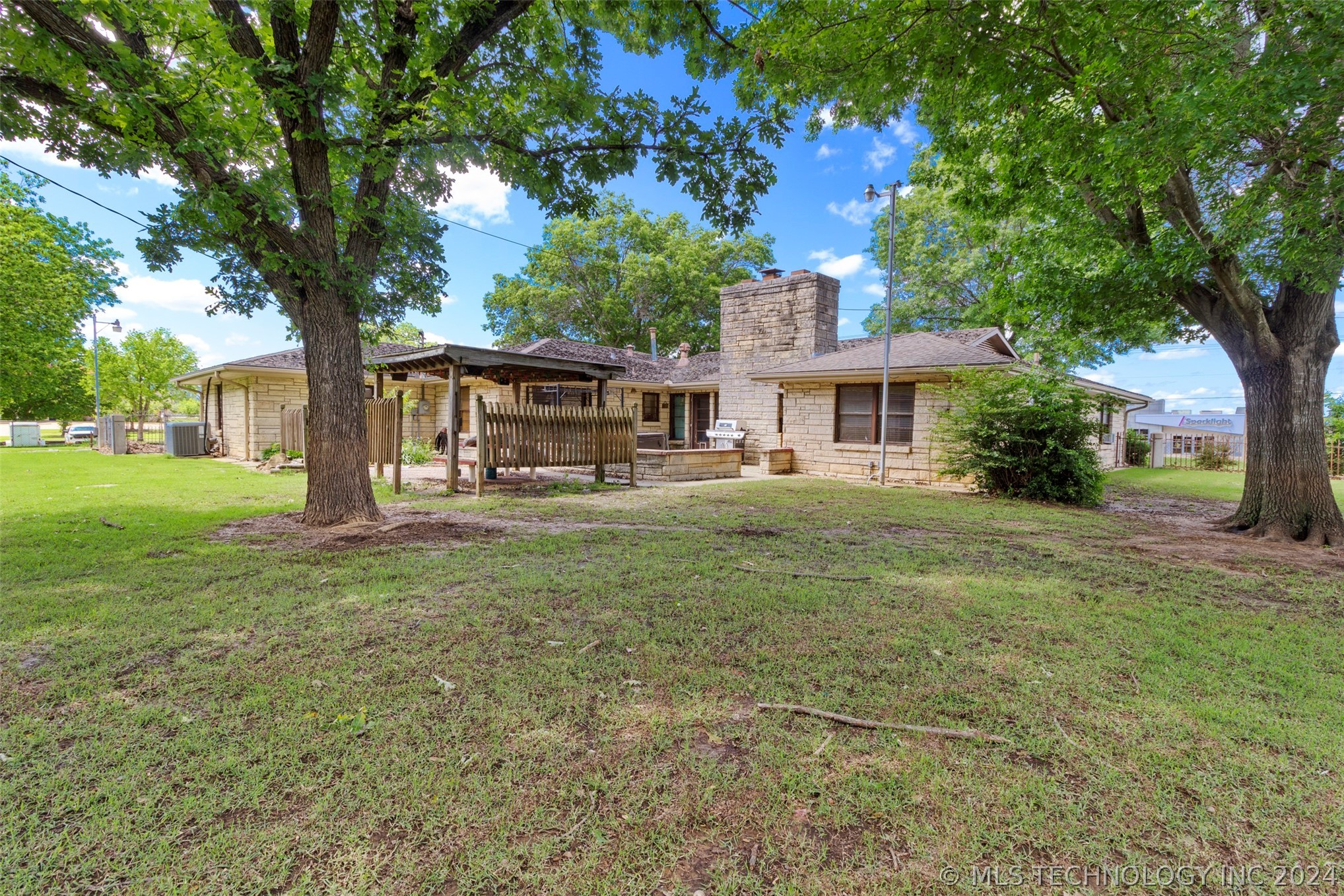 1609 Arlington Street