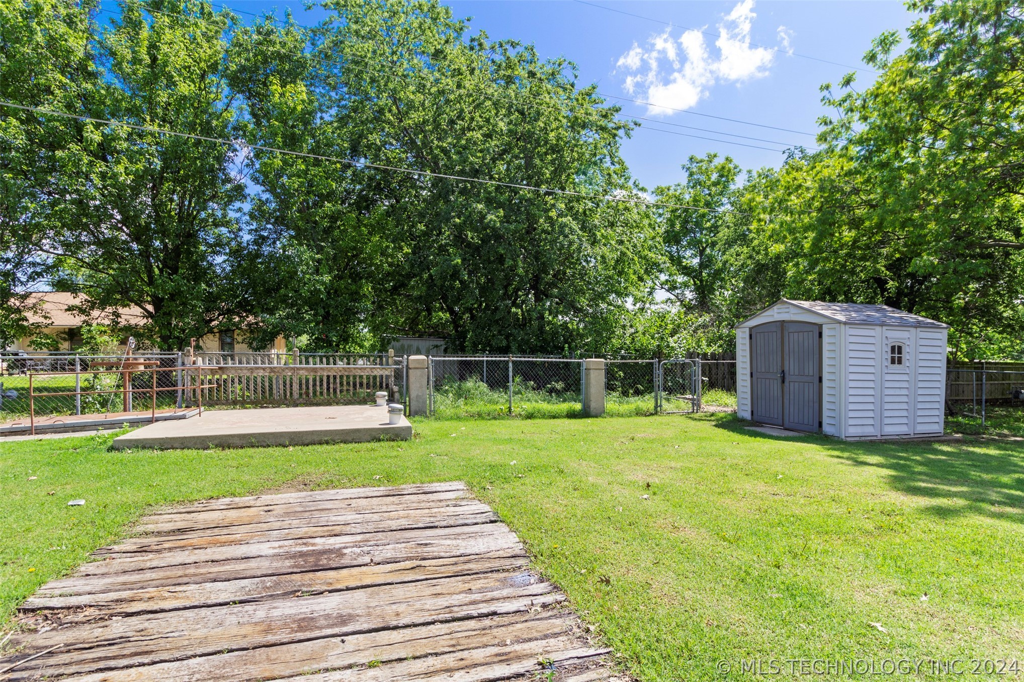 1609 Arlington Street