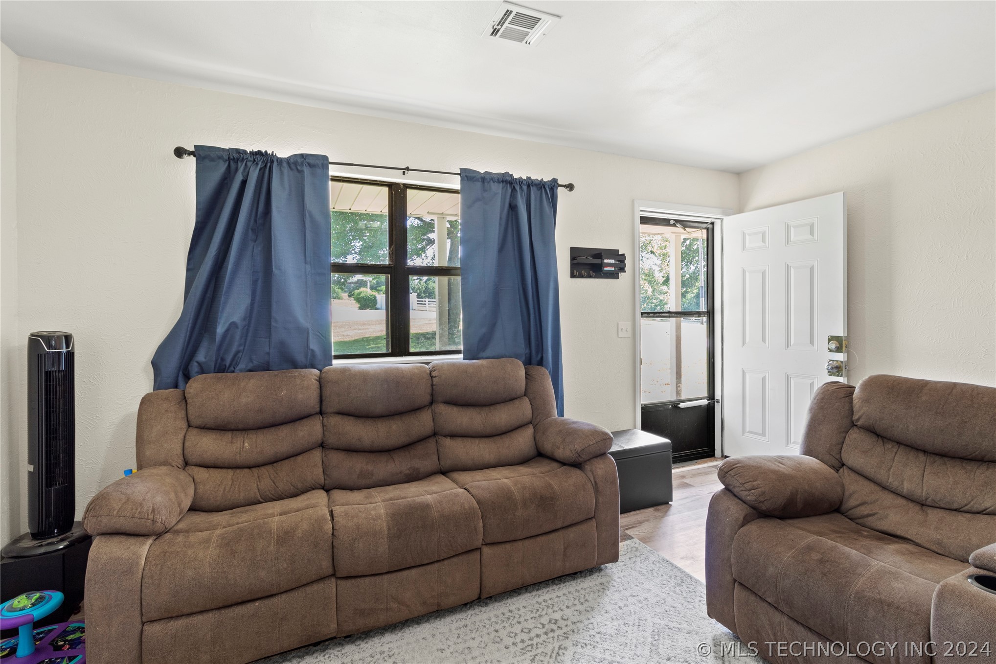 19116 County Road 1570