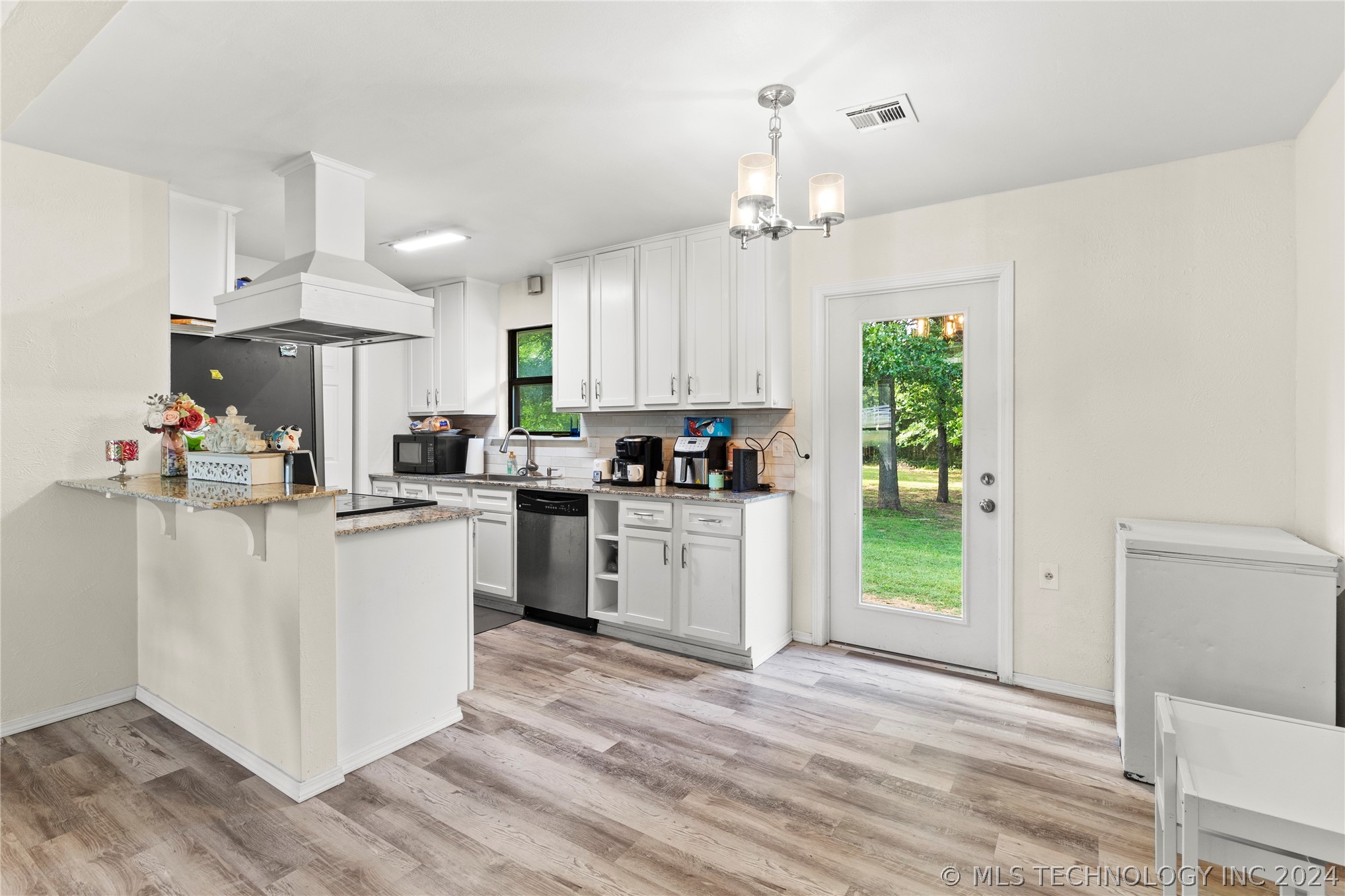 19116 County Road 1570