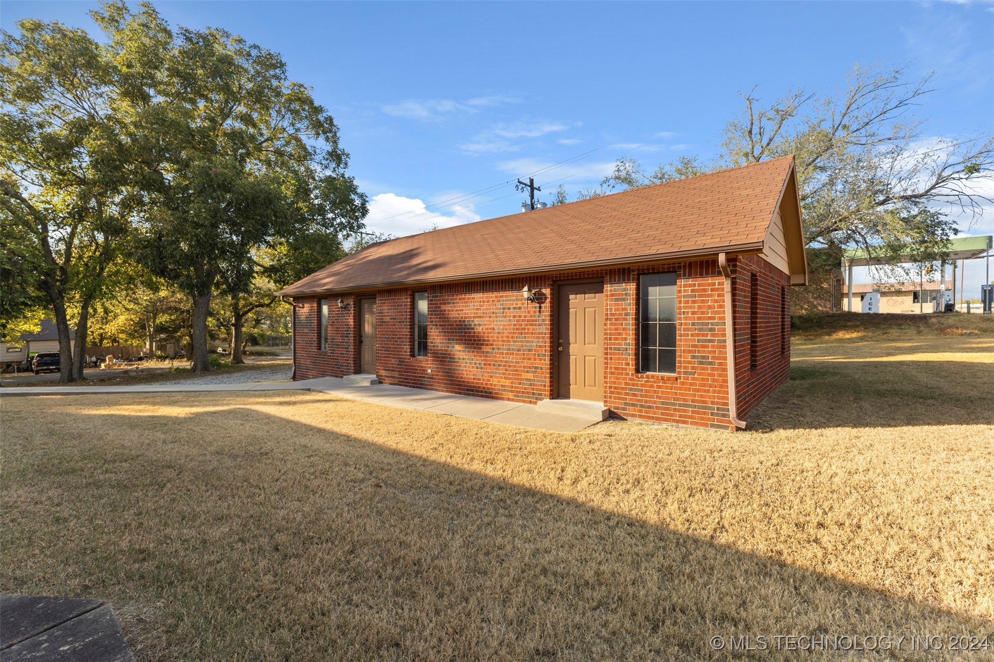 630 E 17th