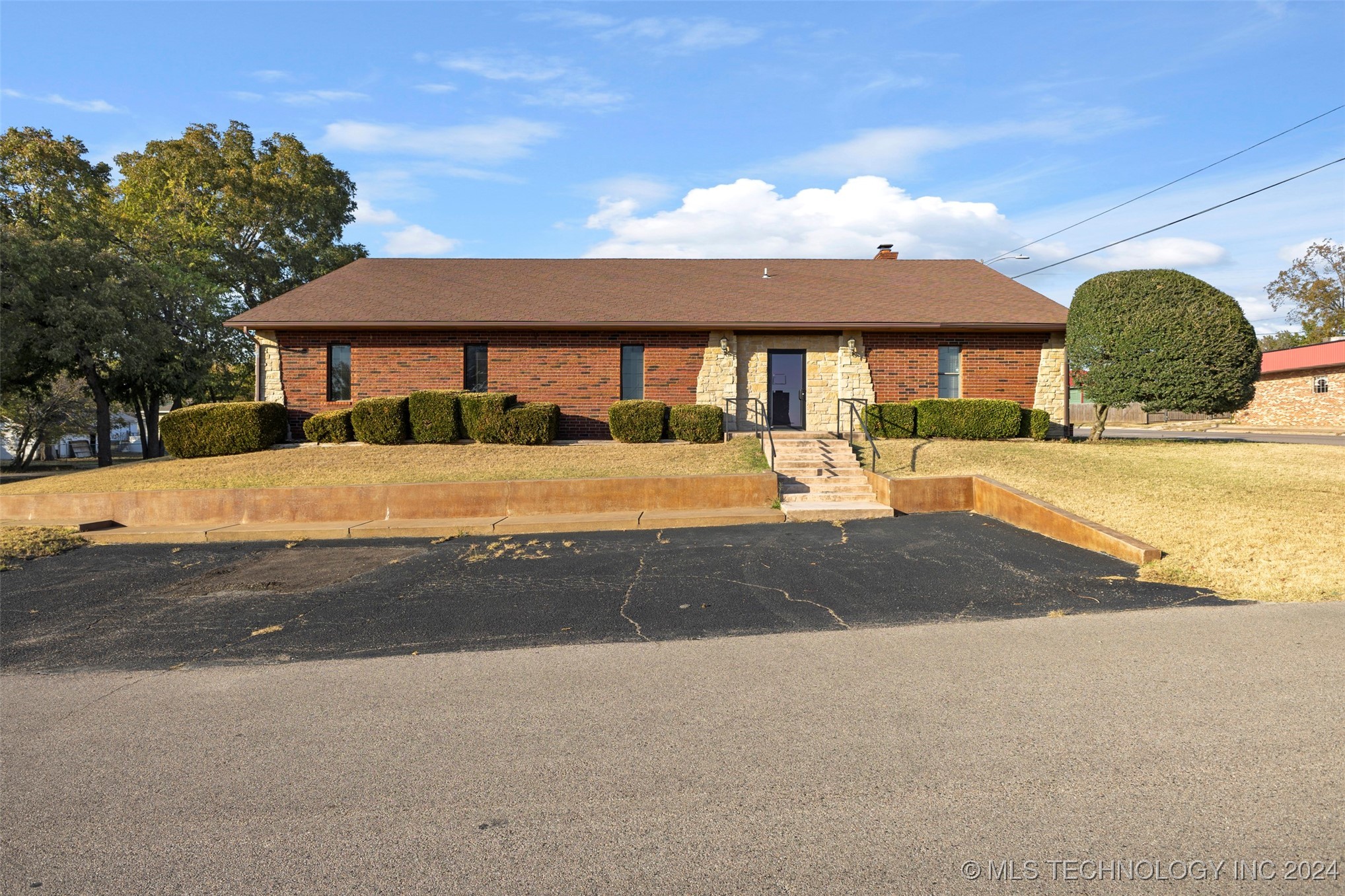 630 E 17th