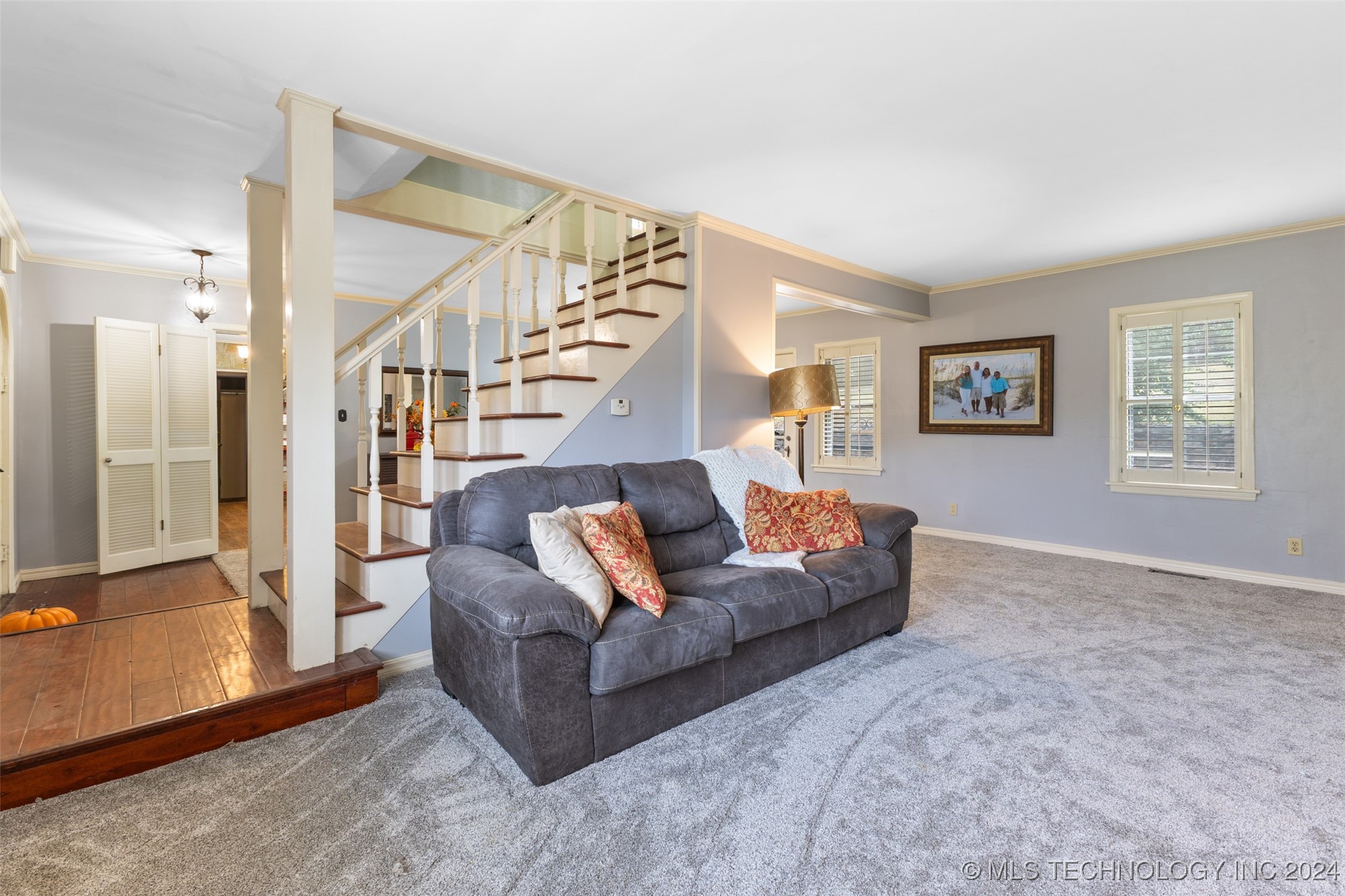 1101 S Broadway