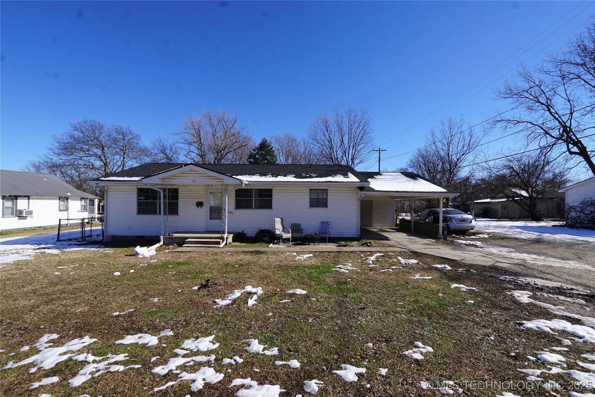916 N Oak