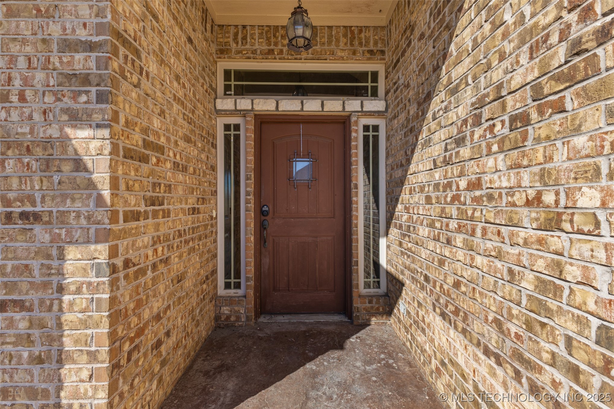820 Cypress