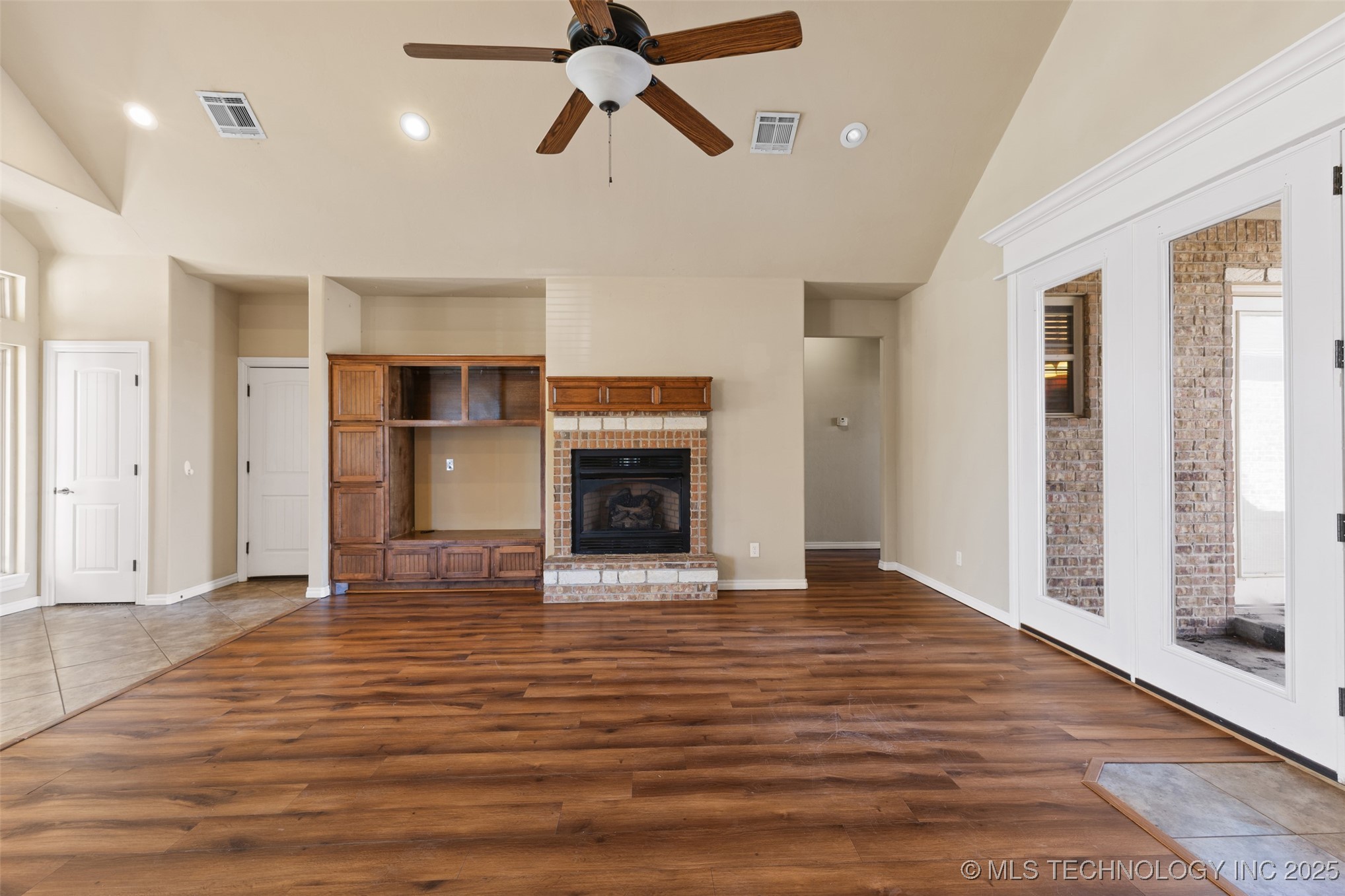820 Cypress