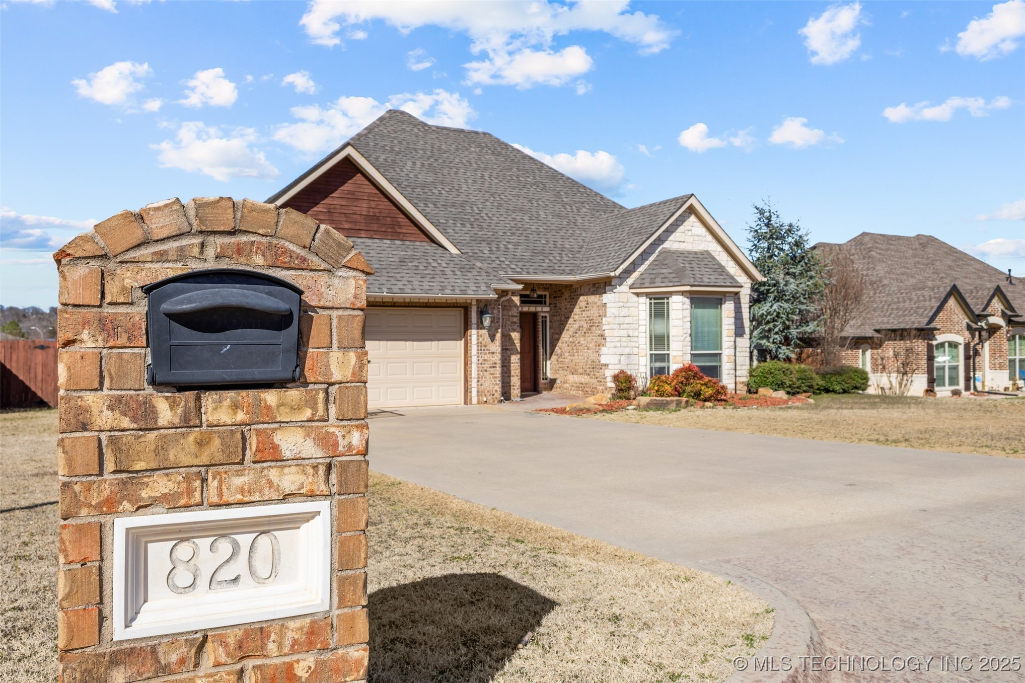 820 Cypress
