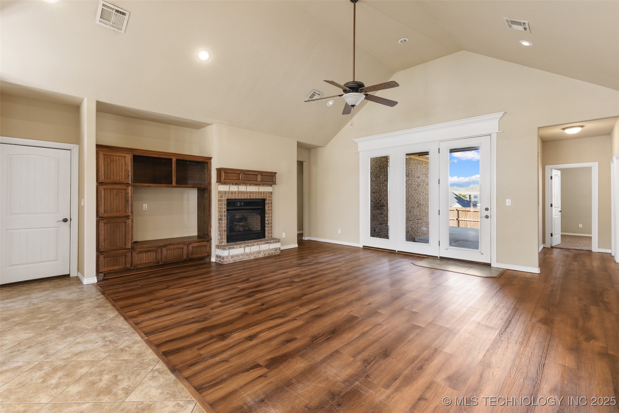 820 Cypress