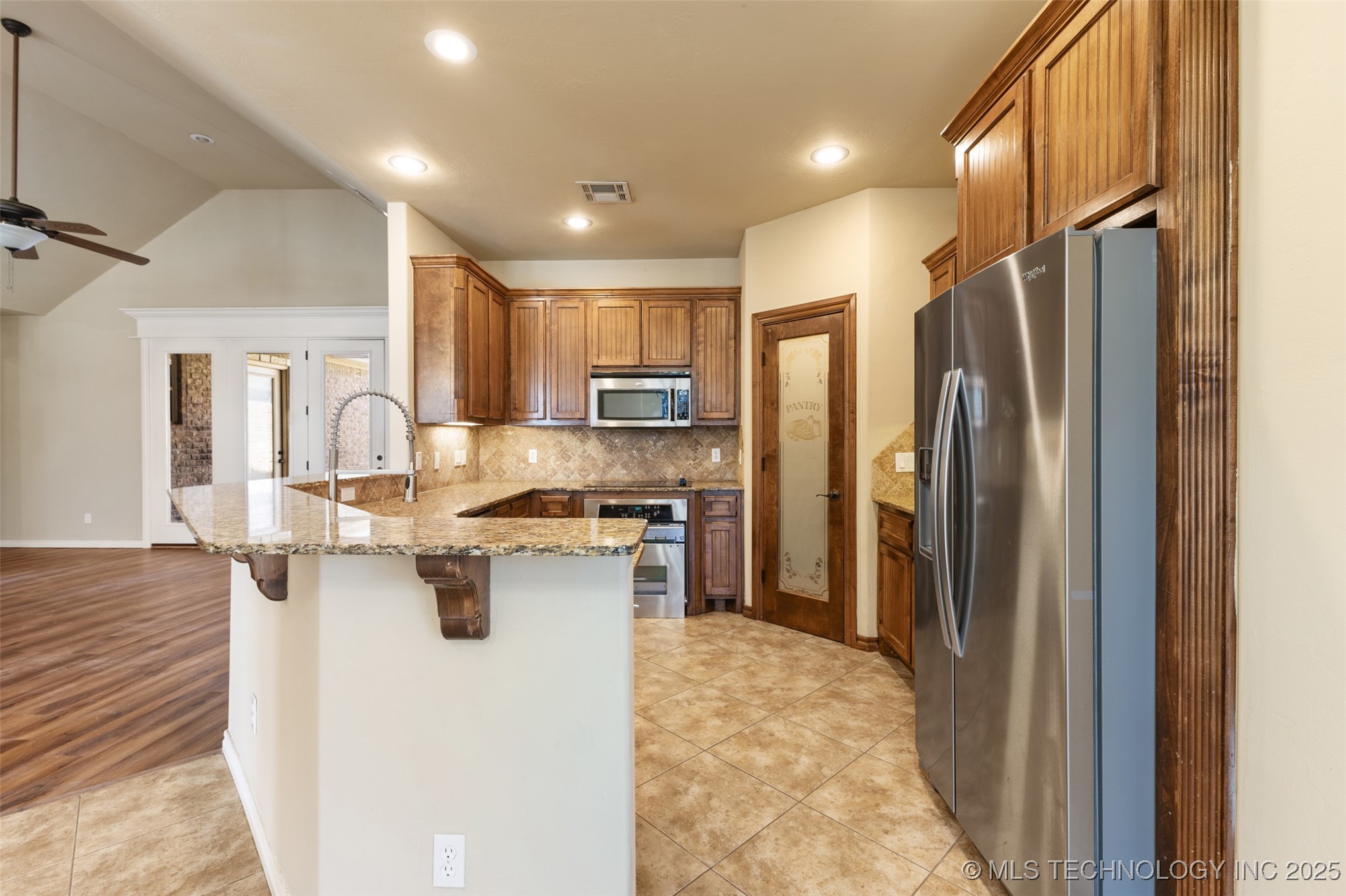 820 Cypress