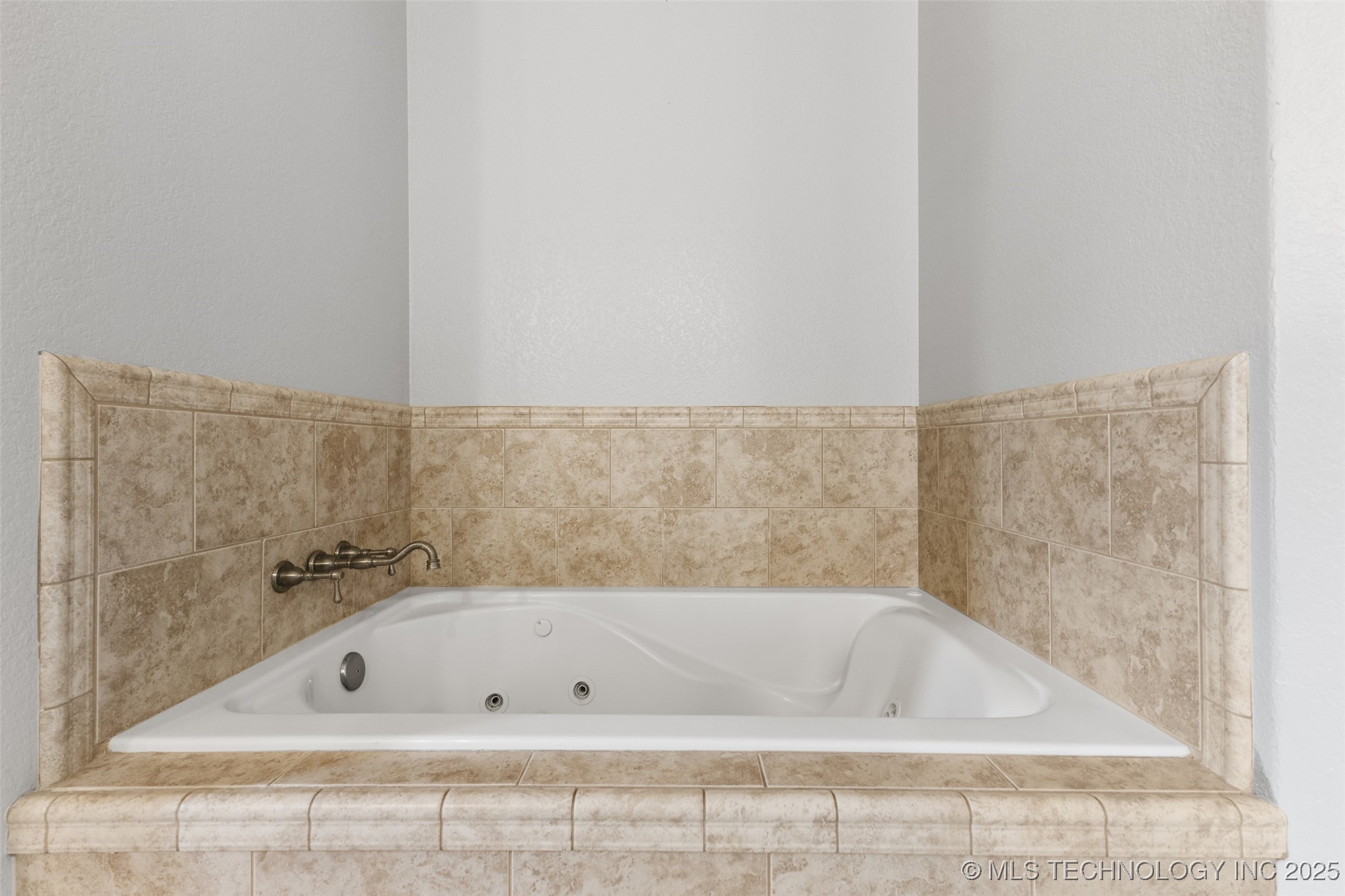 1923 Muirfield Drive