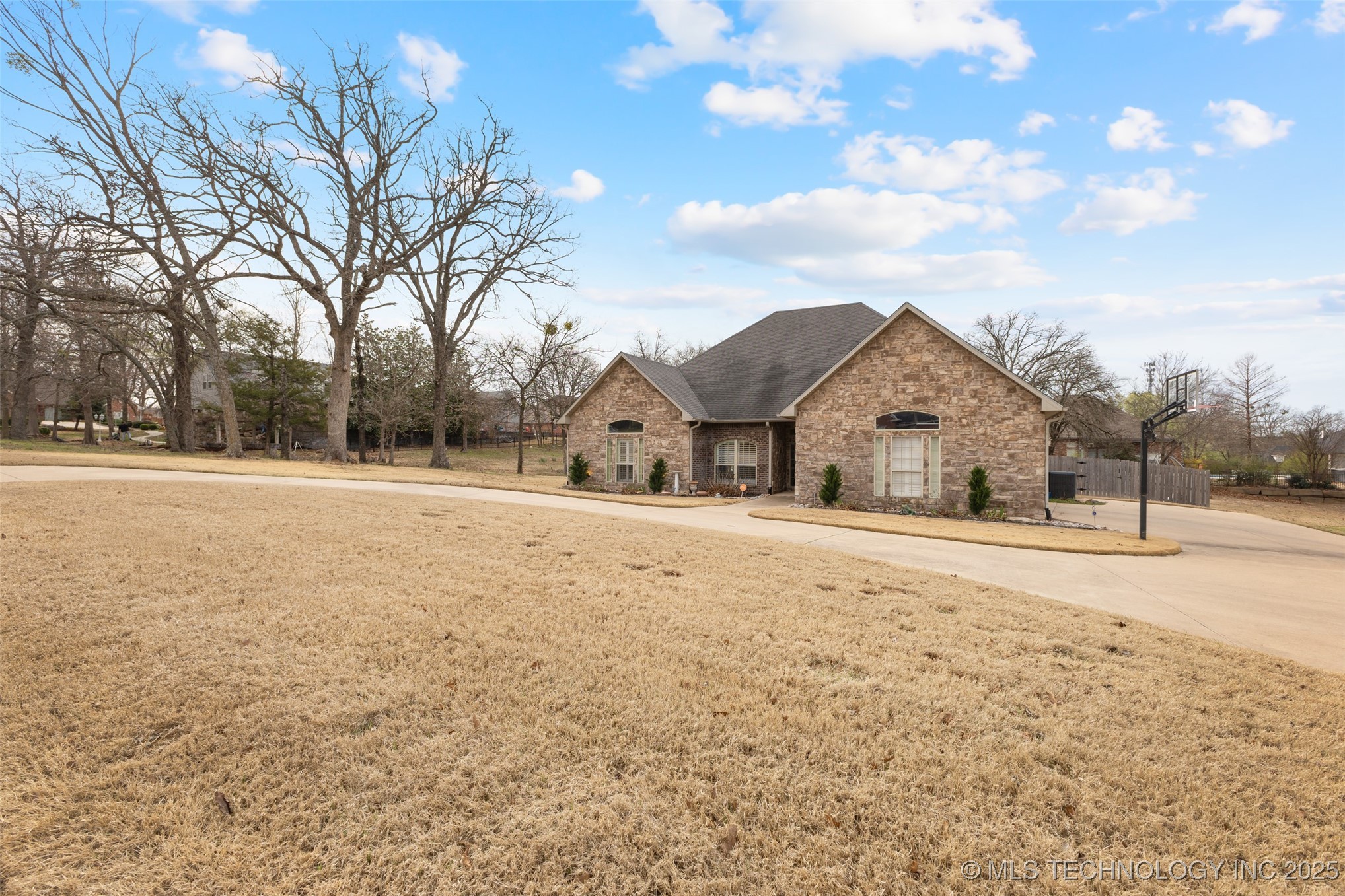 1923 Muirfield Drive