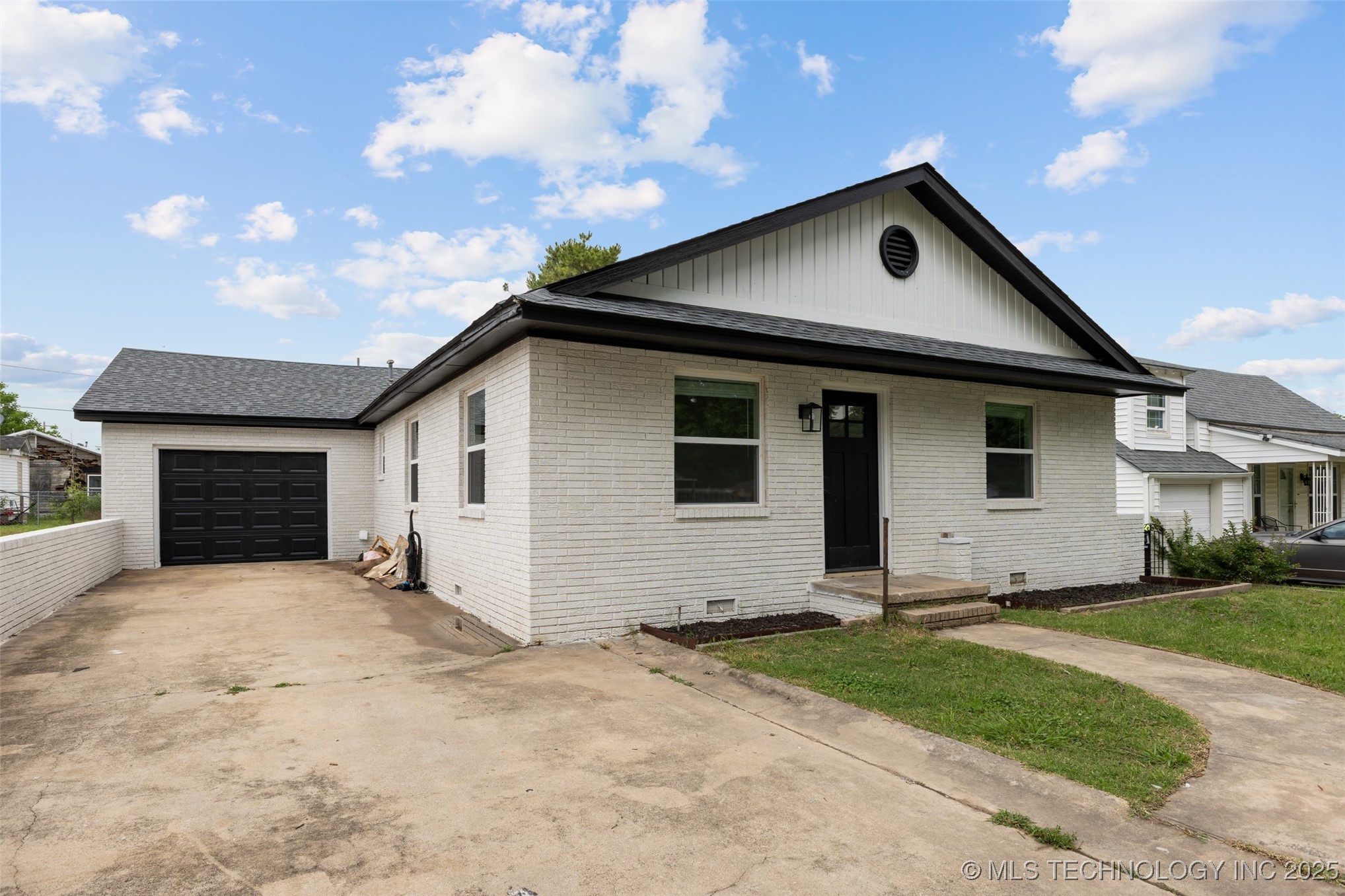 524 W 18th