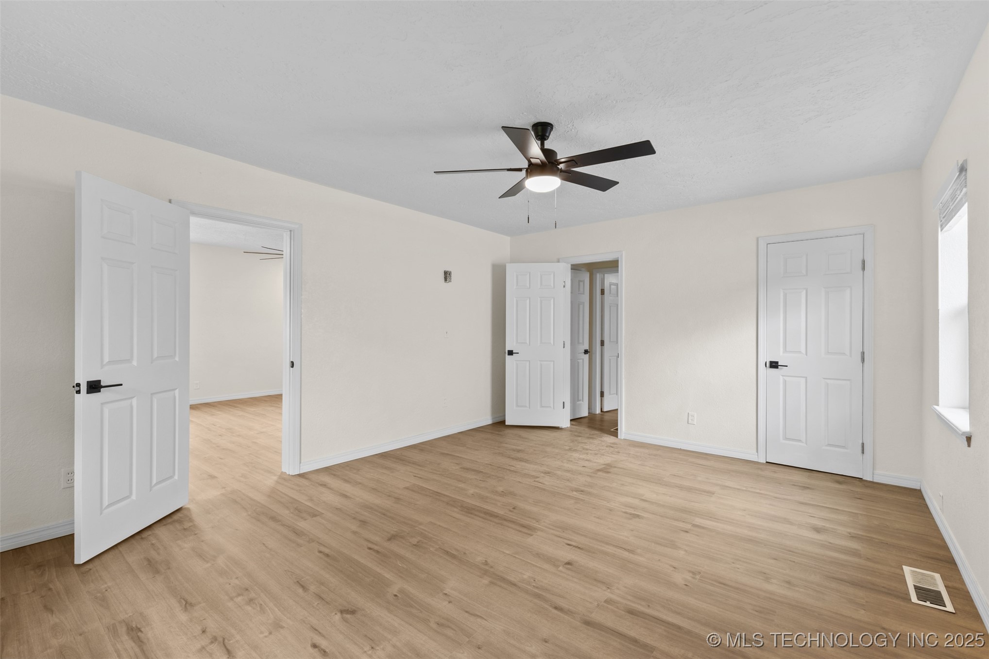 524 W 18th