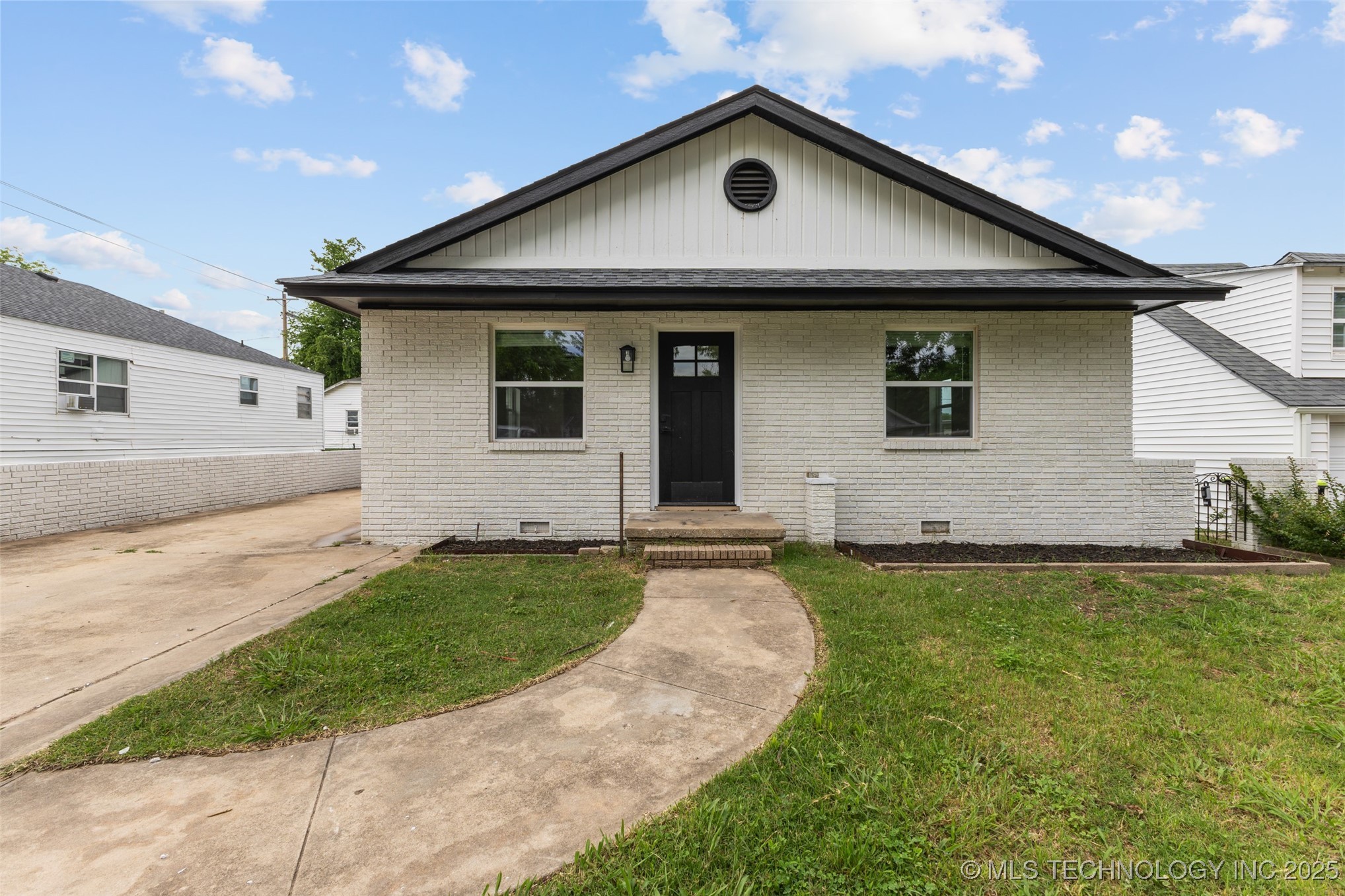 524 W 18th