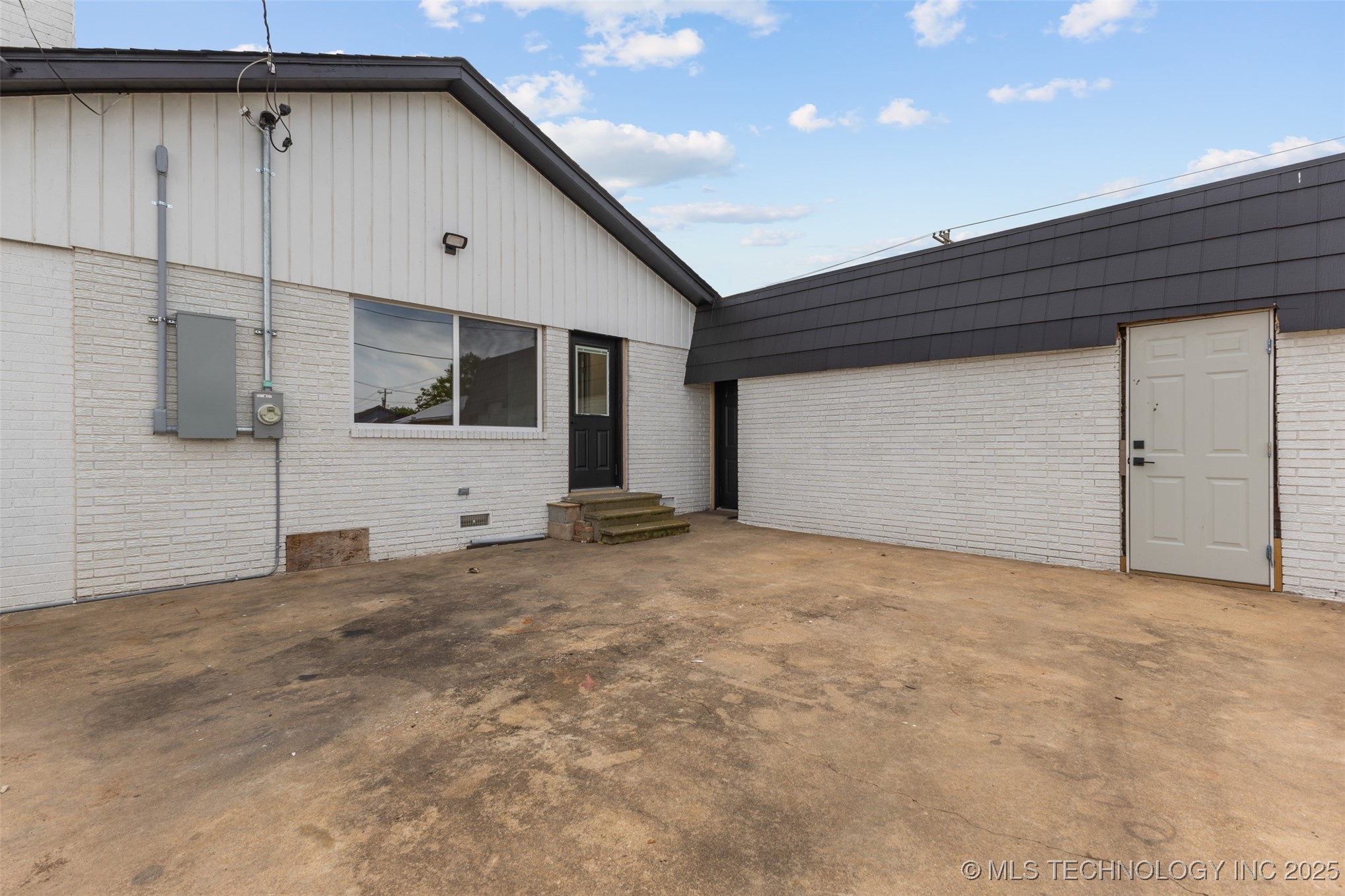 524 W 18th