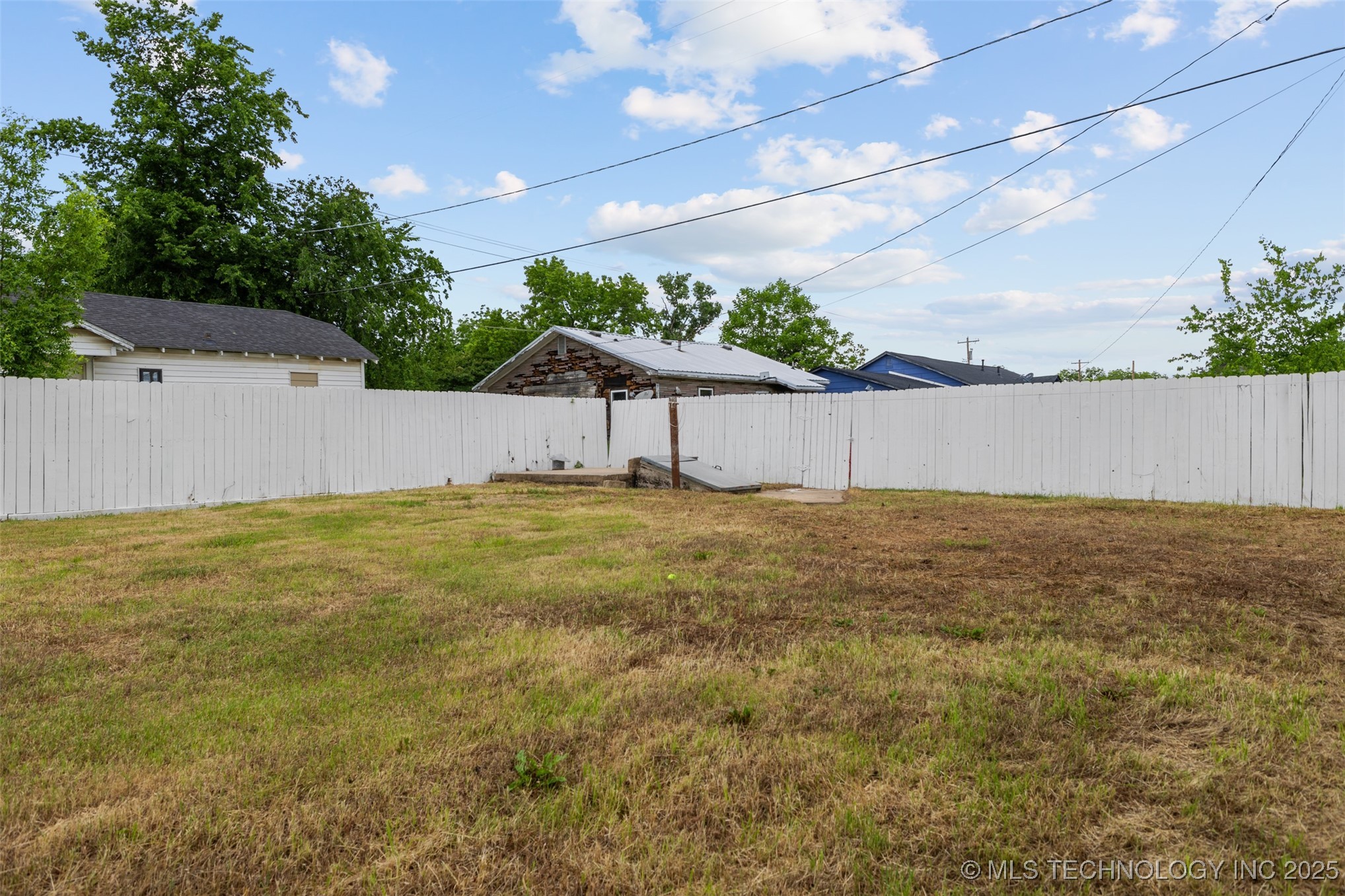 524 W 18th