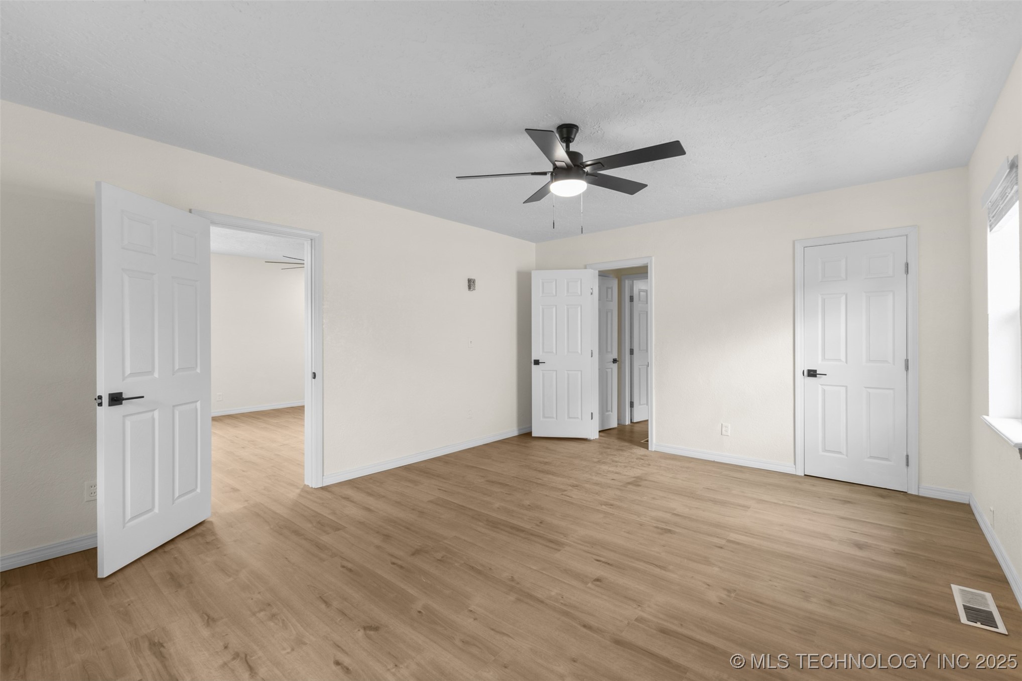 524 W 18th