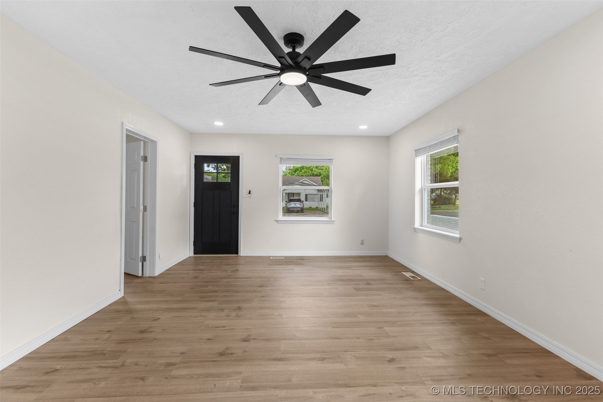 524 W 18th