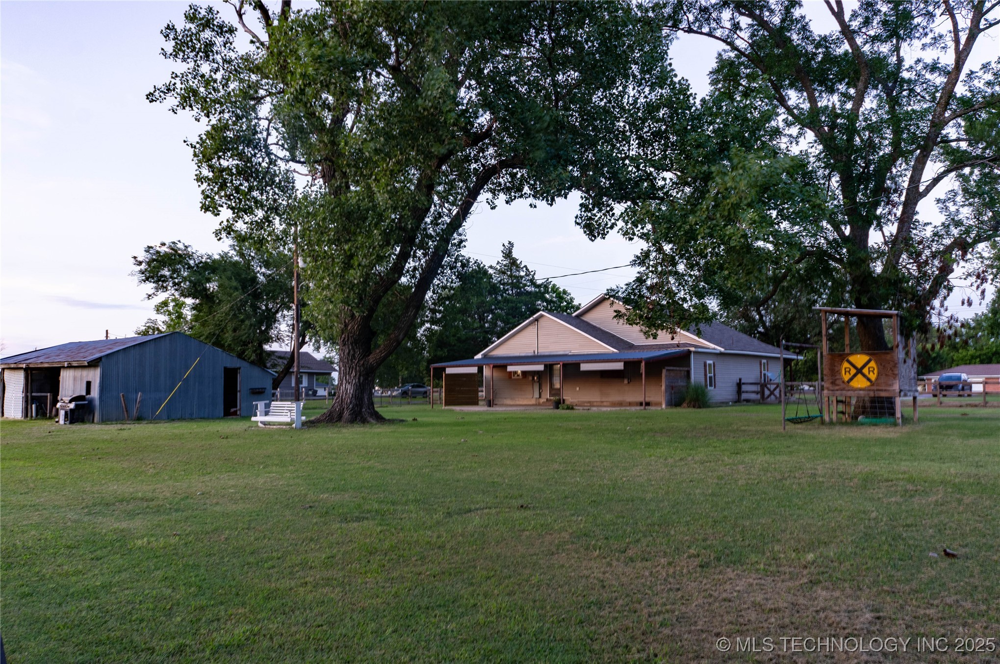 11581 County Road 3570