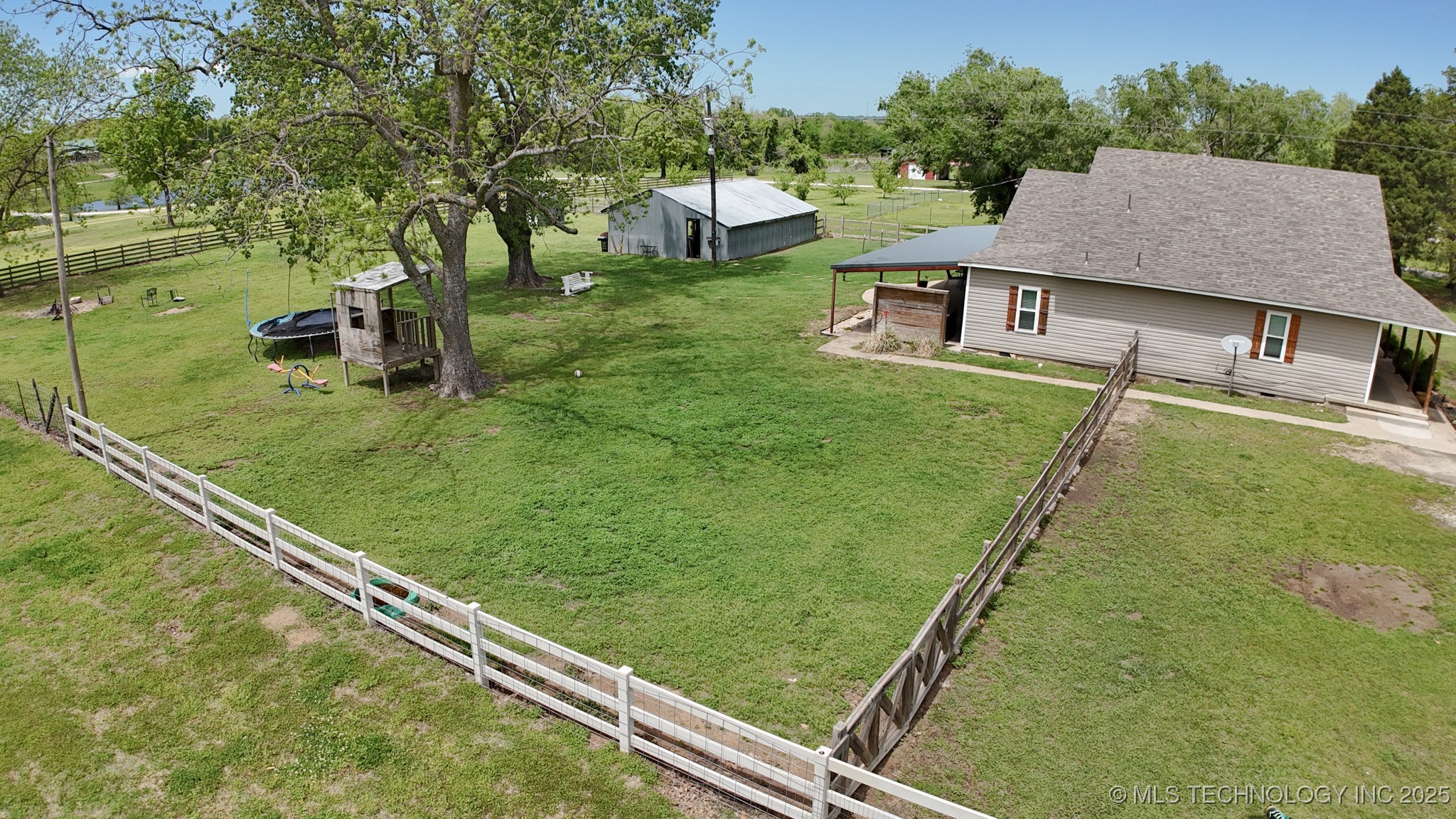 11581 County Road 3570