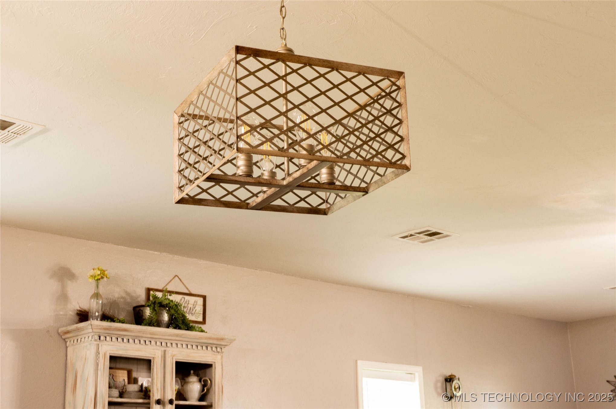 11581 County Road 3570