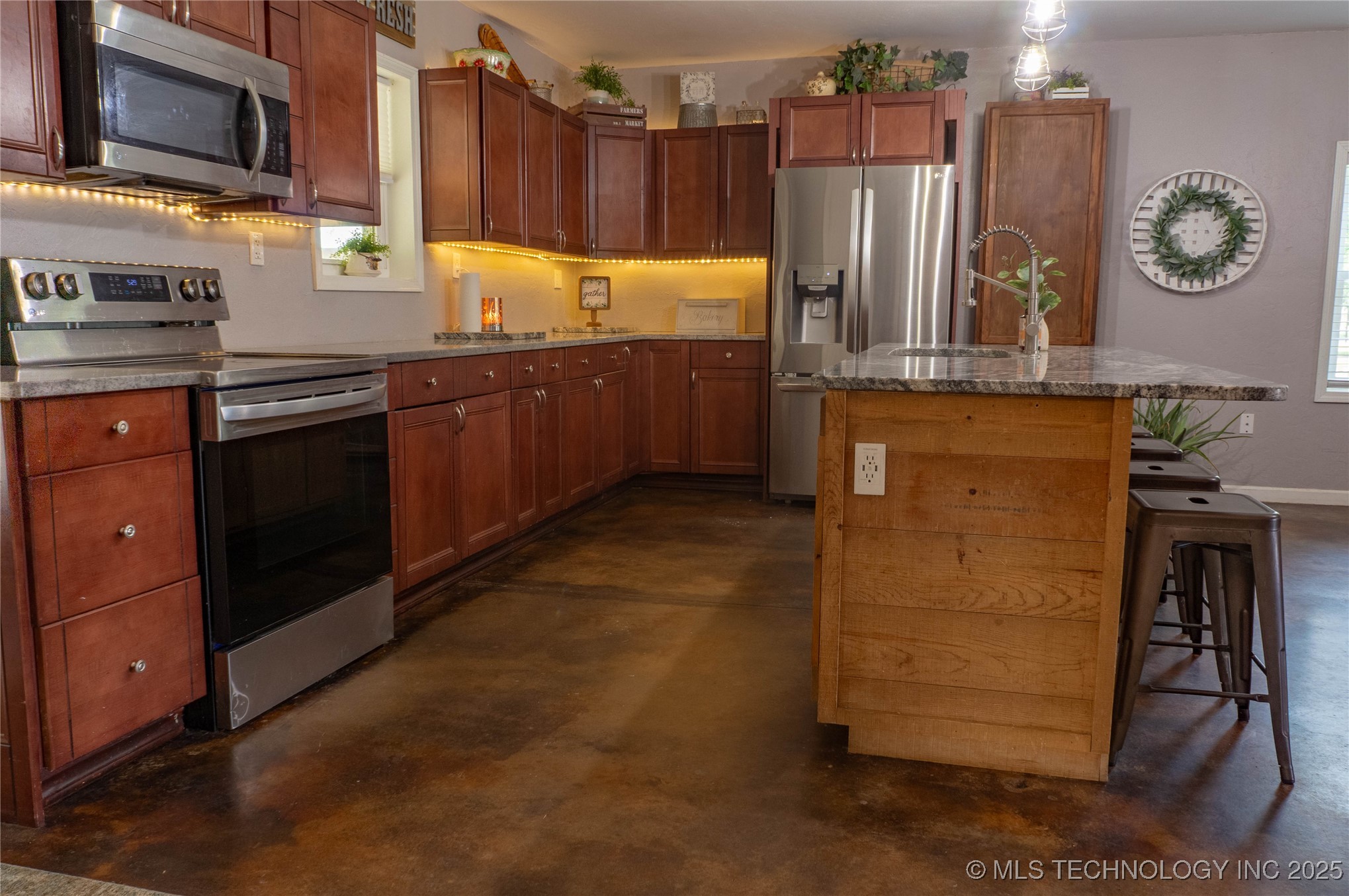 11581 County Road 3570