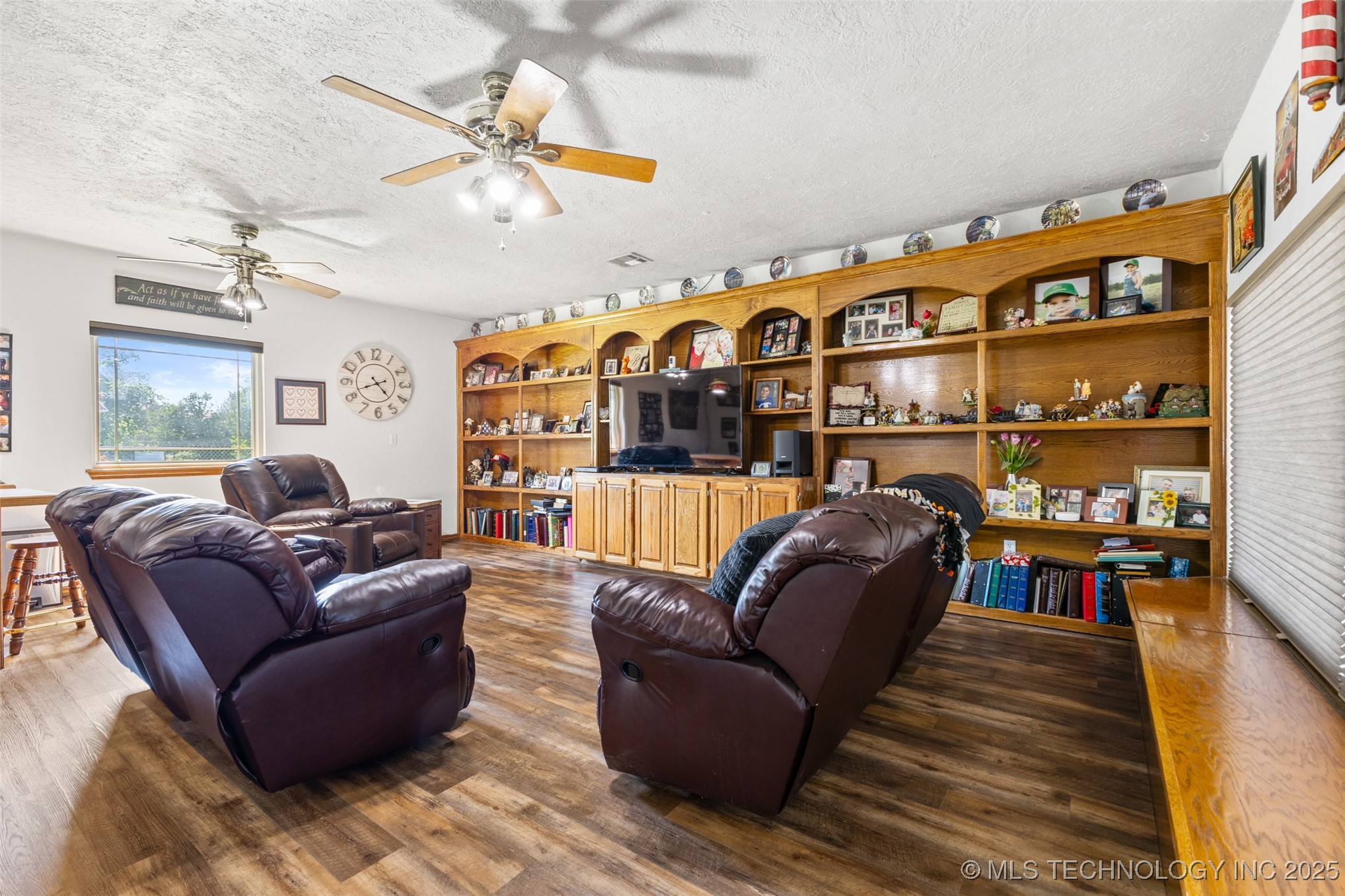 601 S 9th