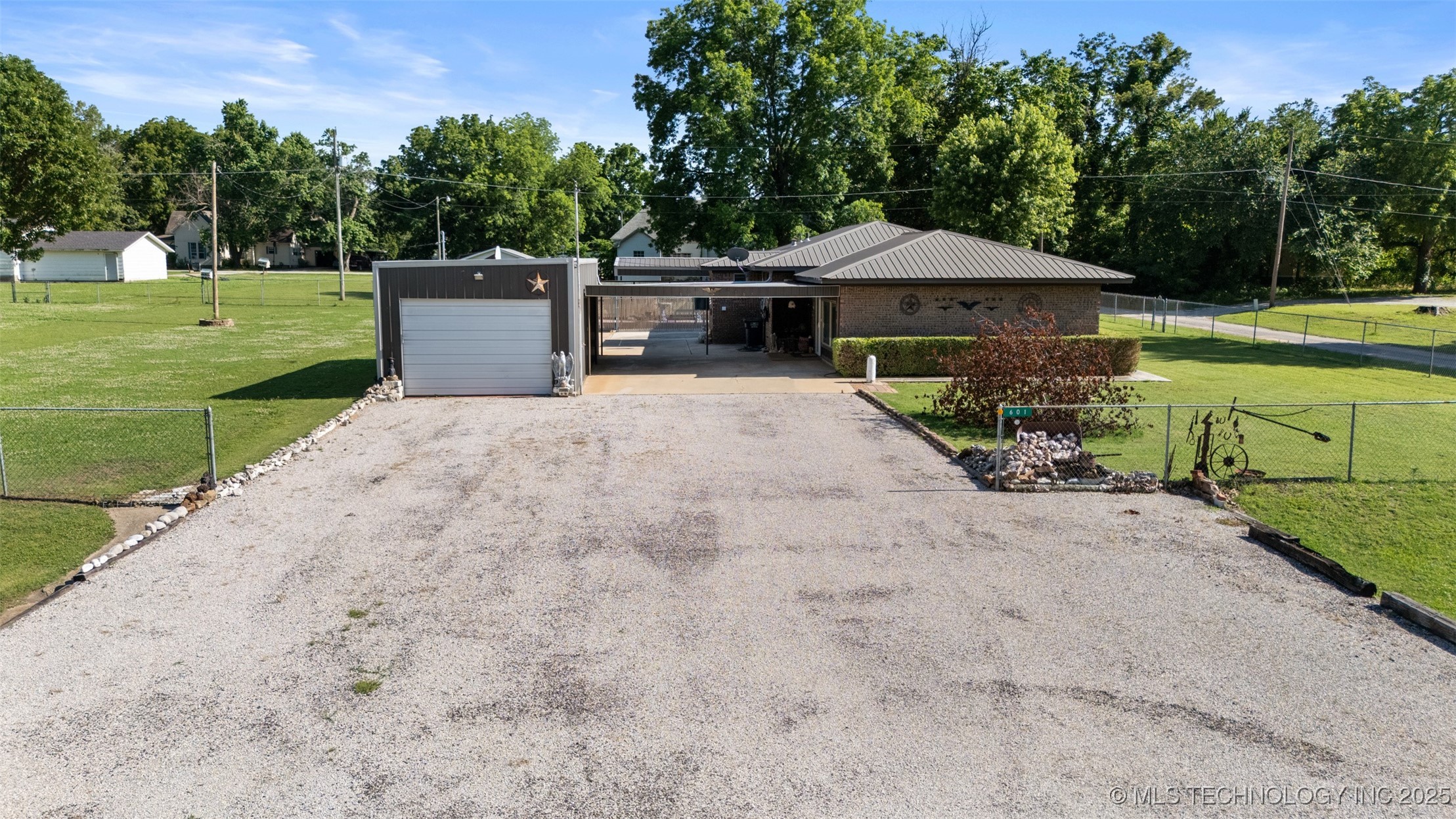 601 S 9th