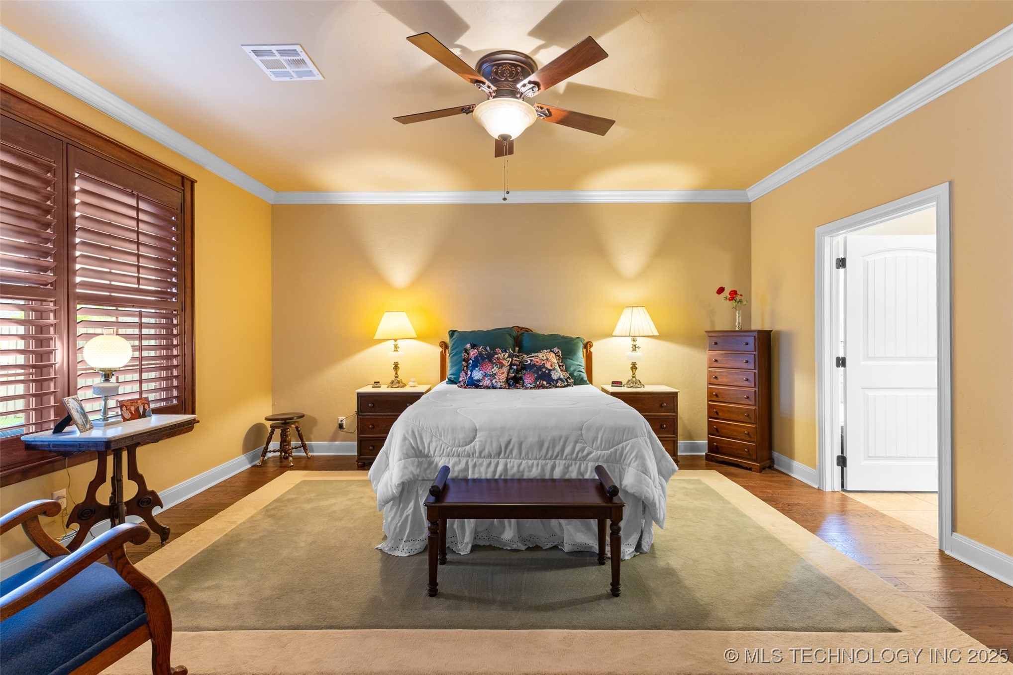 800 Magnolia