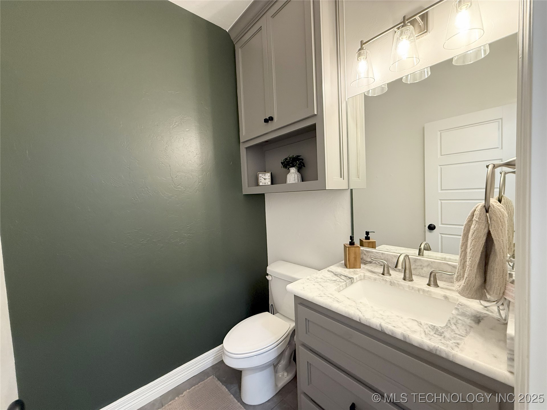 18040 County Road 1558