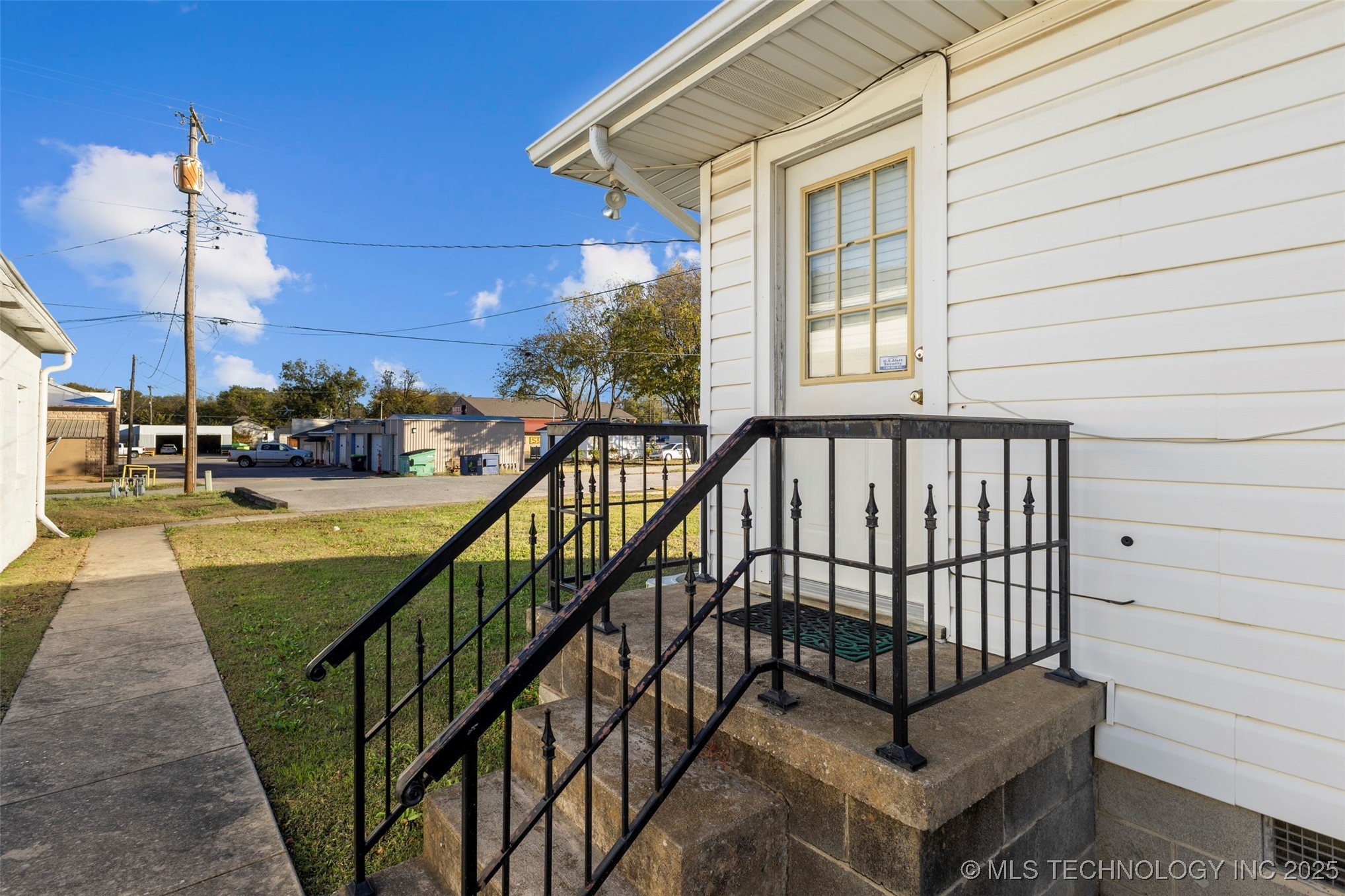 404 E 12th
