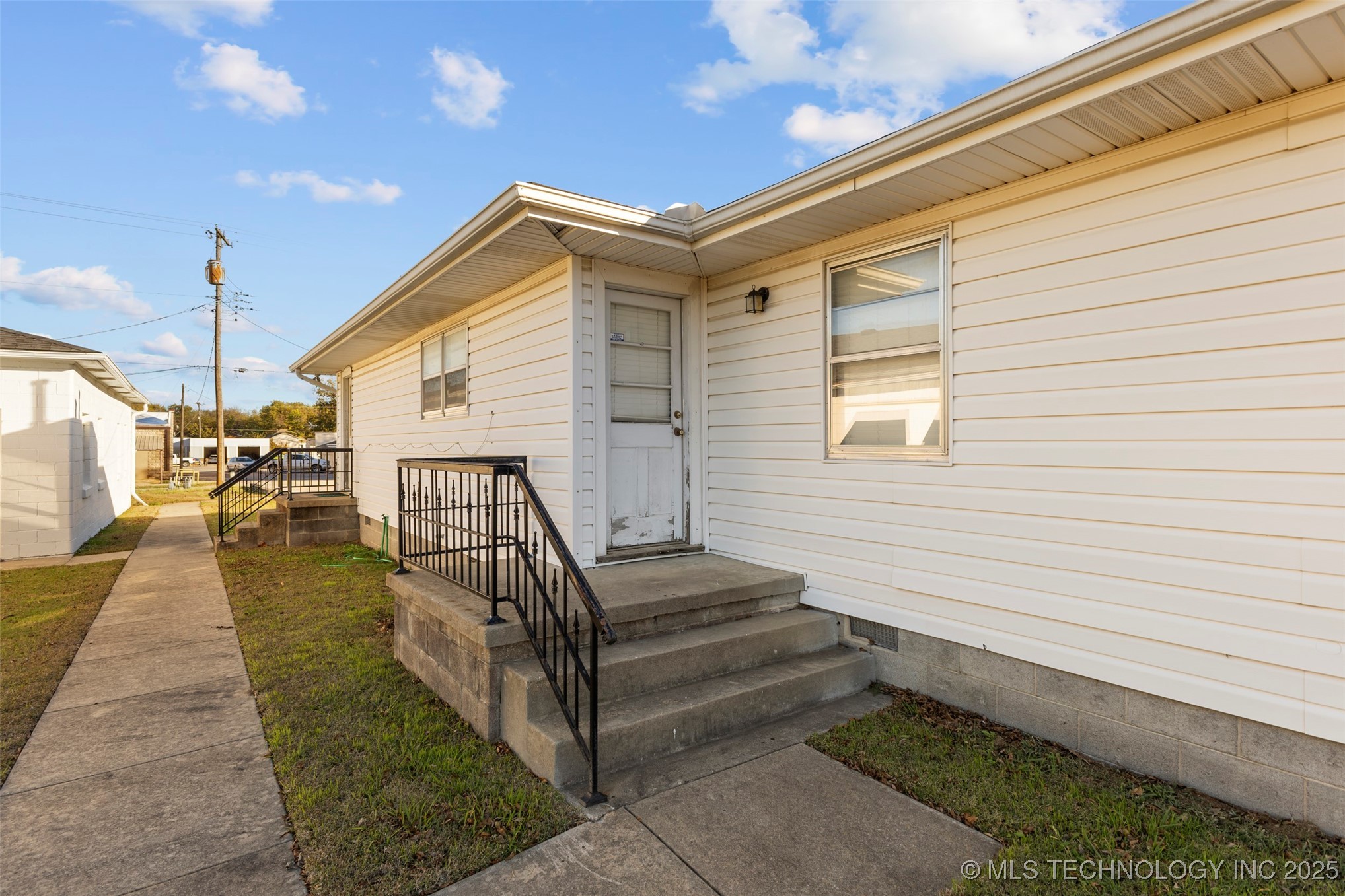 404 E 12th