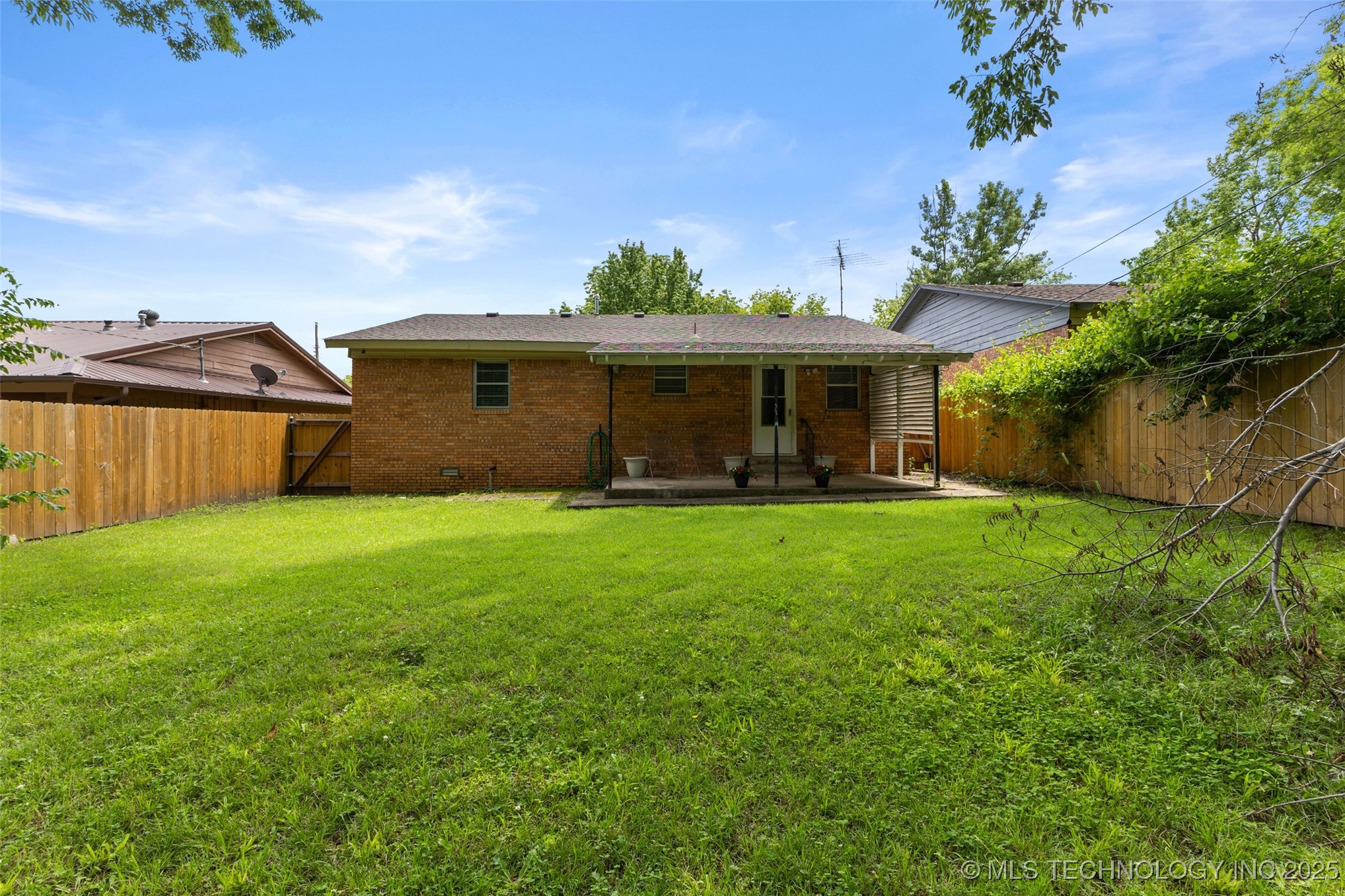 1408 E Nancy Street