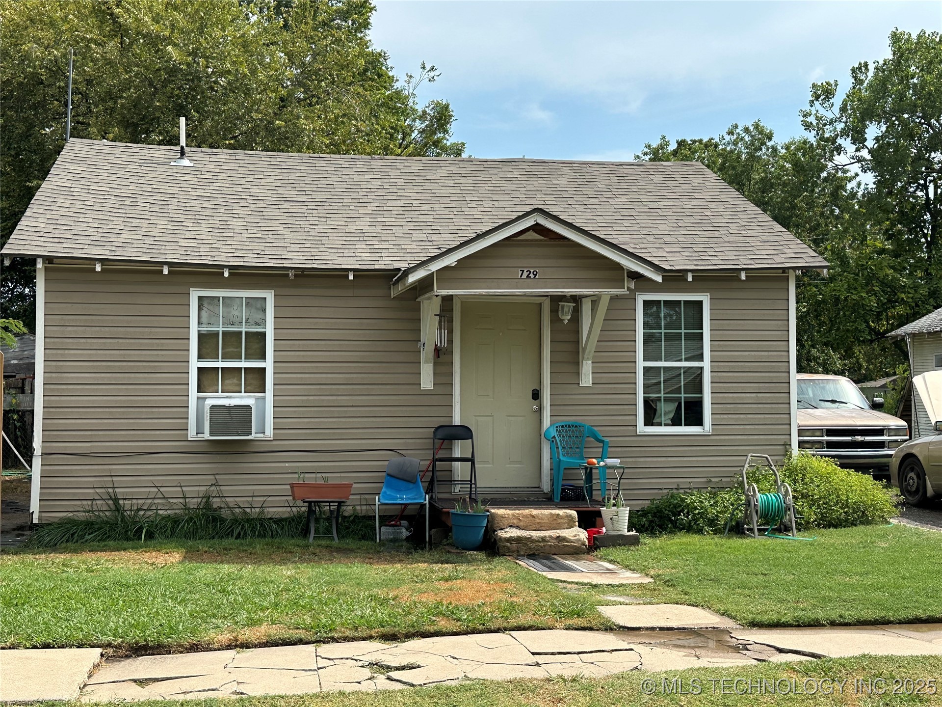 729 W 13th